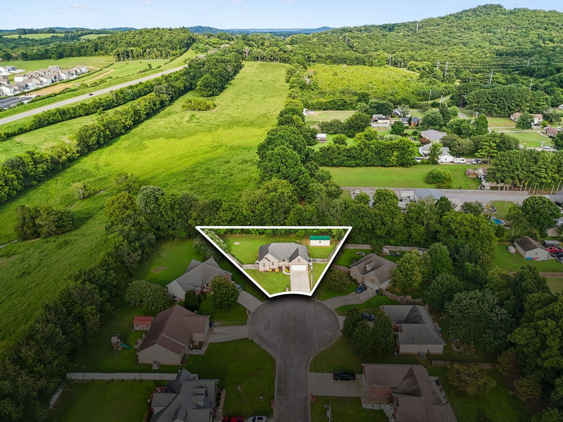 122 Raven Ct, Shelbyville, TN 37160 122 Raven Ct, Shelbyville, TN 37160