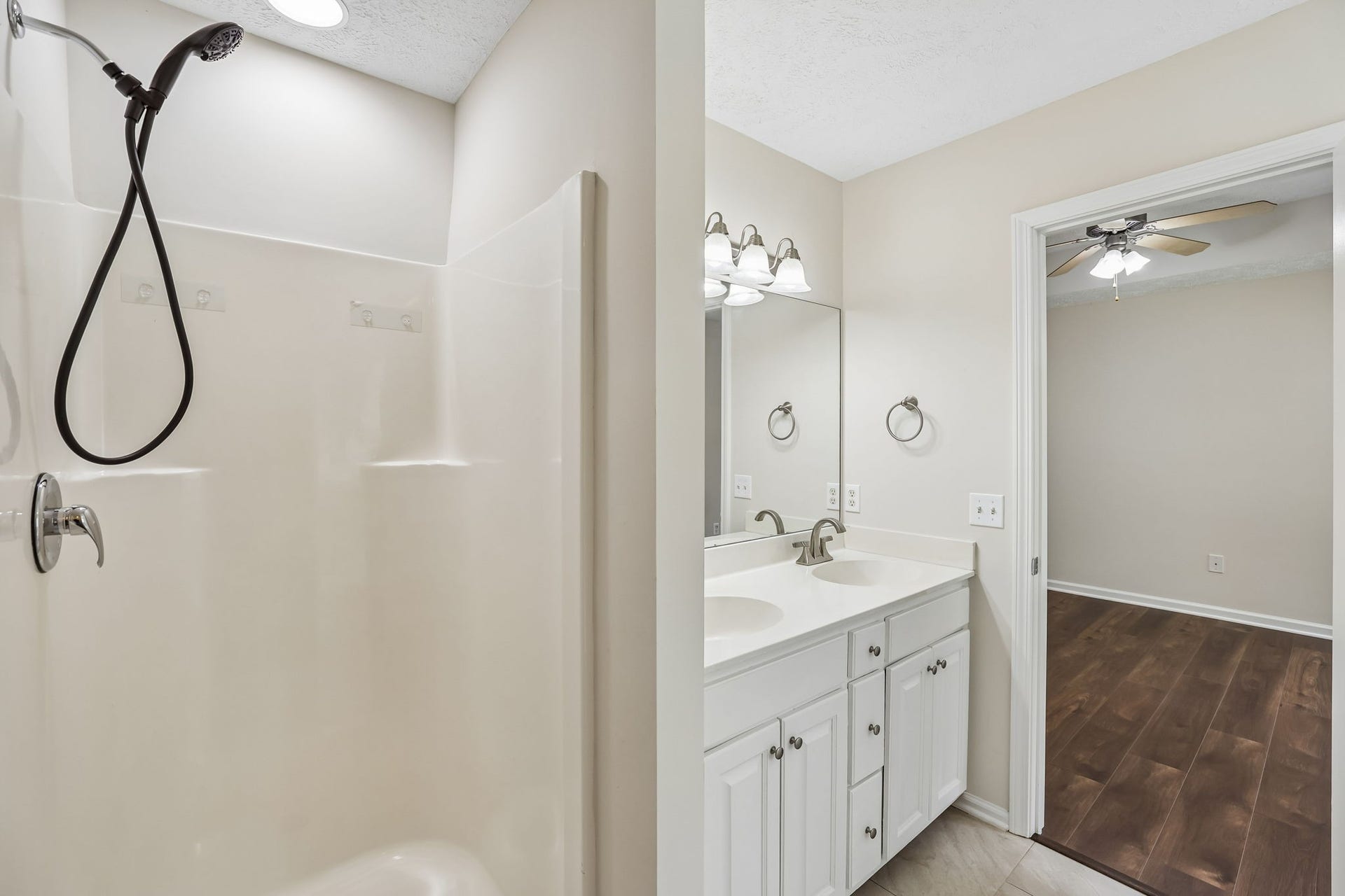 122 Raven Ct, Shelbyville, TN 37160 122 Raven Ct, Shelbyville, TN 37160