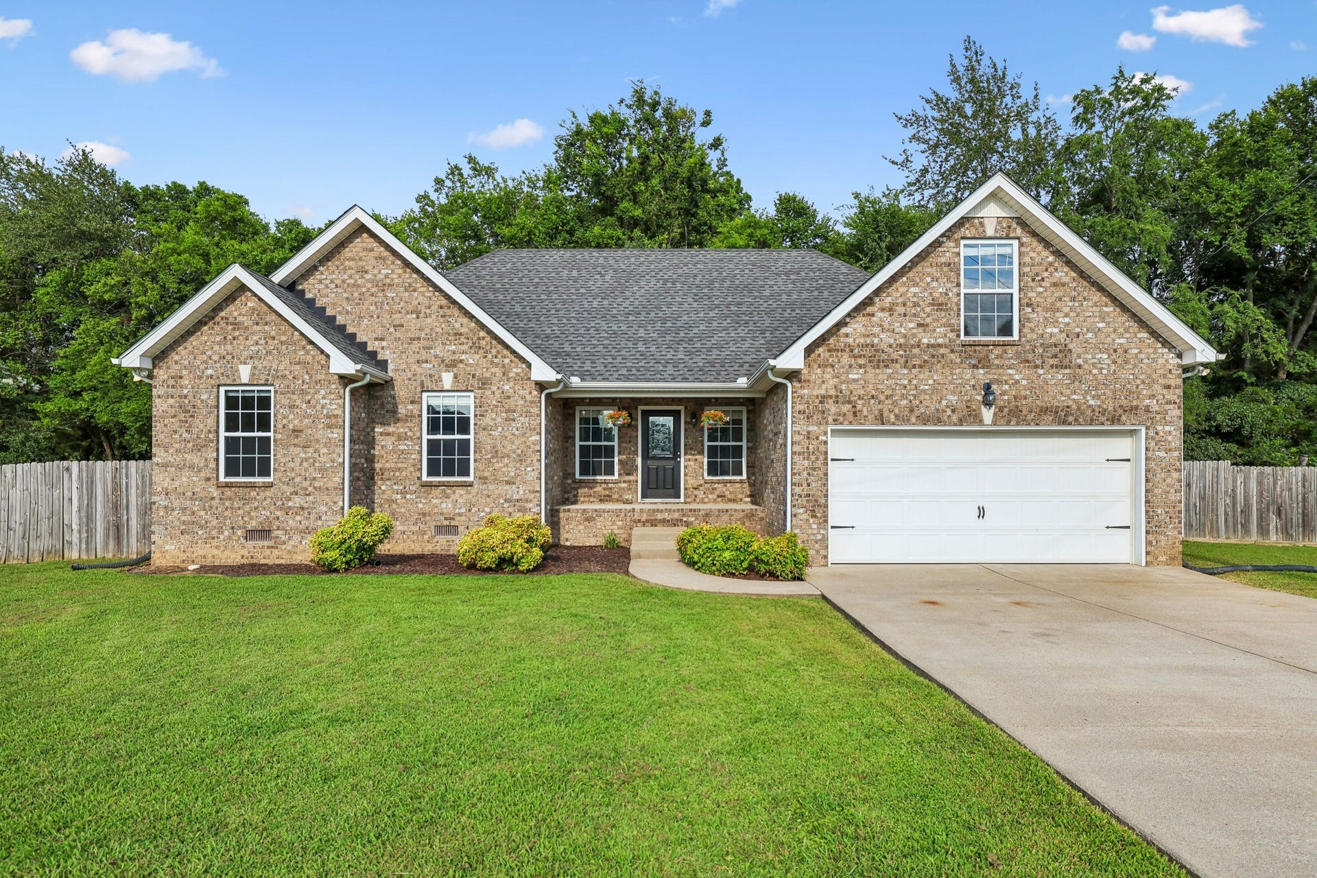 122 Raven Ct, Shelbyville, TN 37160 122 Raven Ct, Shelbyville, TN 37160