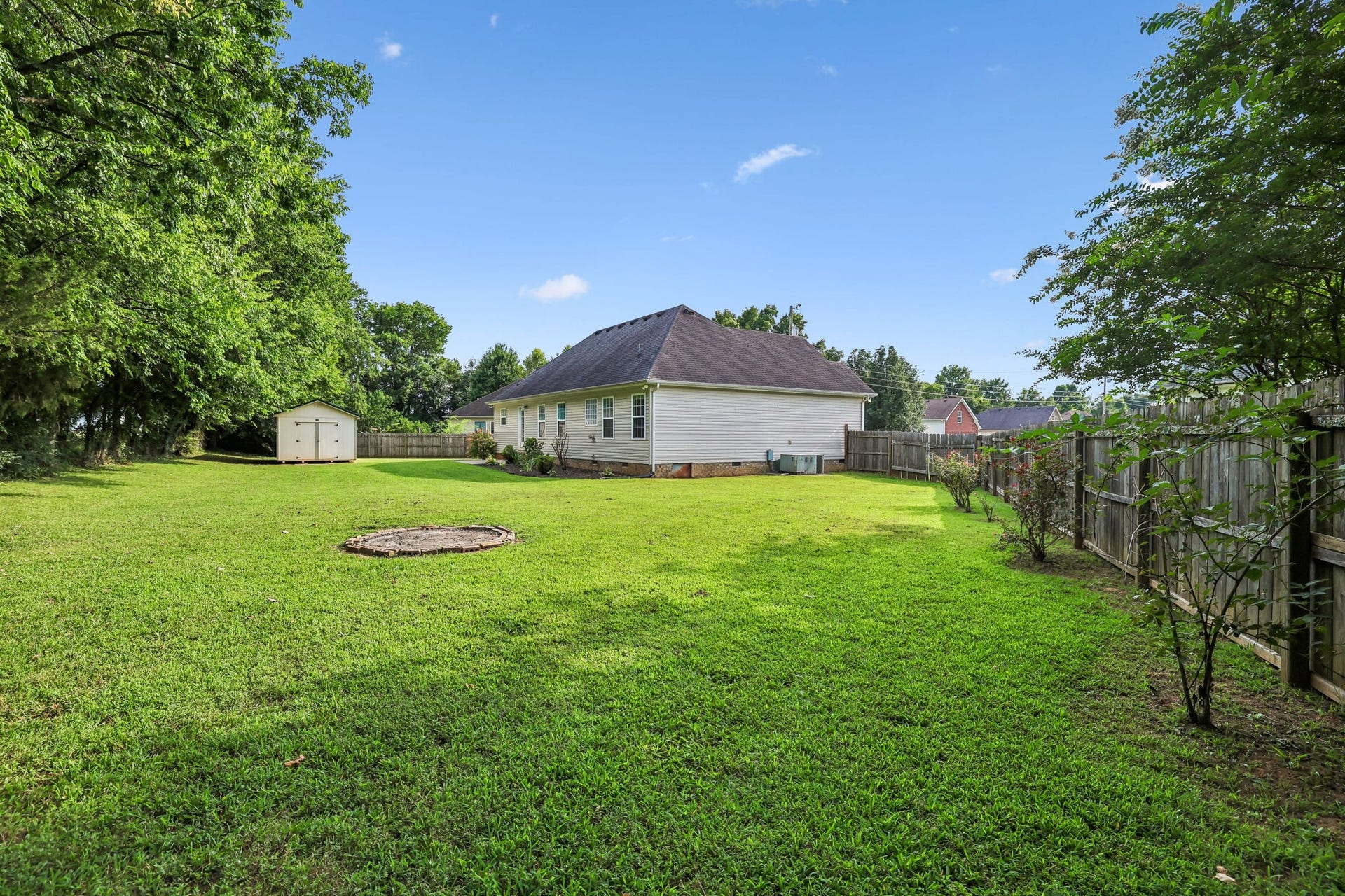 122 Raven Ct, Shelbyville, TN 37160 122 Raven Ct, Shelbyville, TN 37160