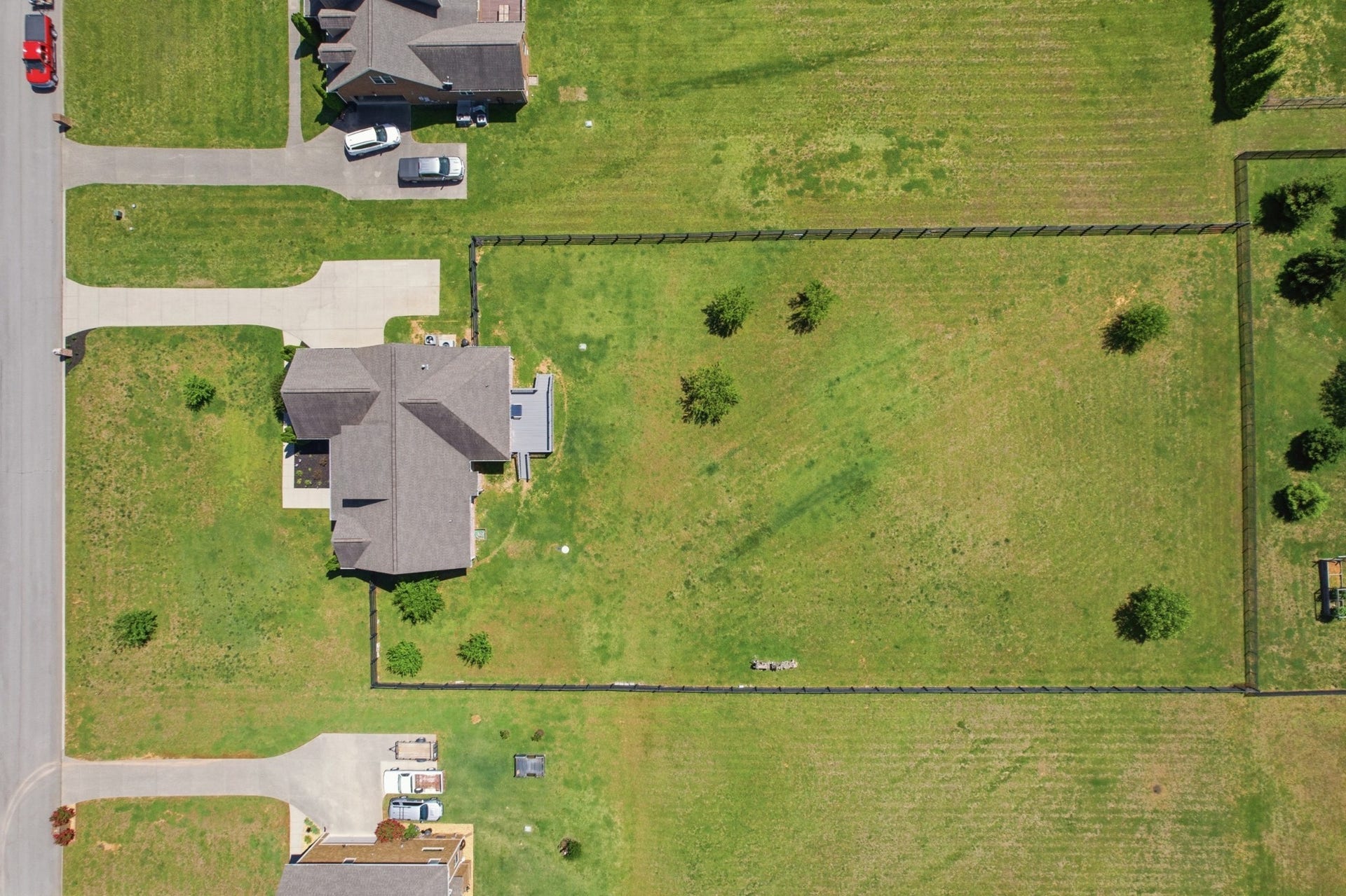 4016 Pleasant Gate Ln, Columbia, TN 38401 4016 Pleasant Gate Ln, Columbia, TN 38401