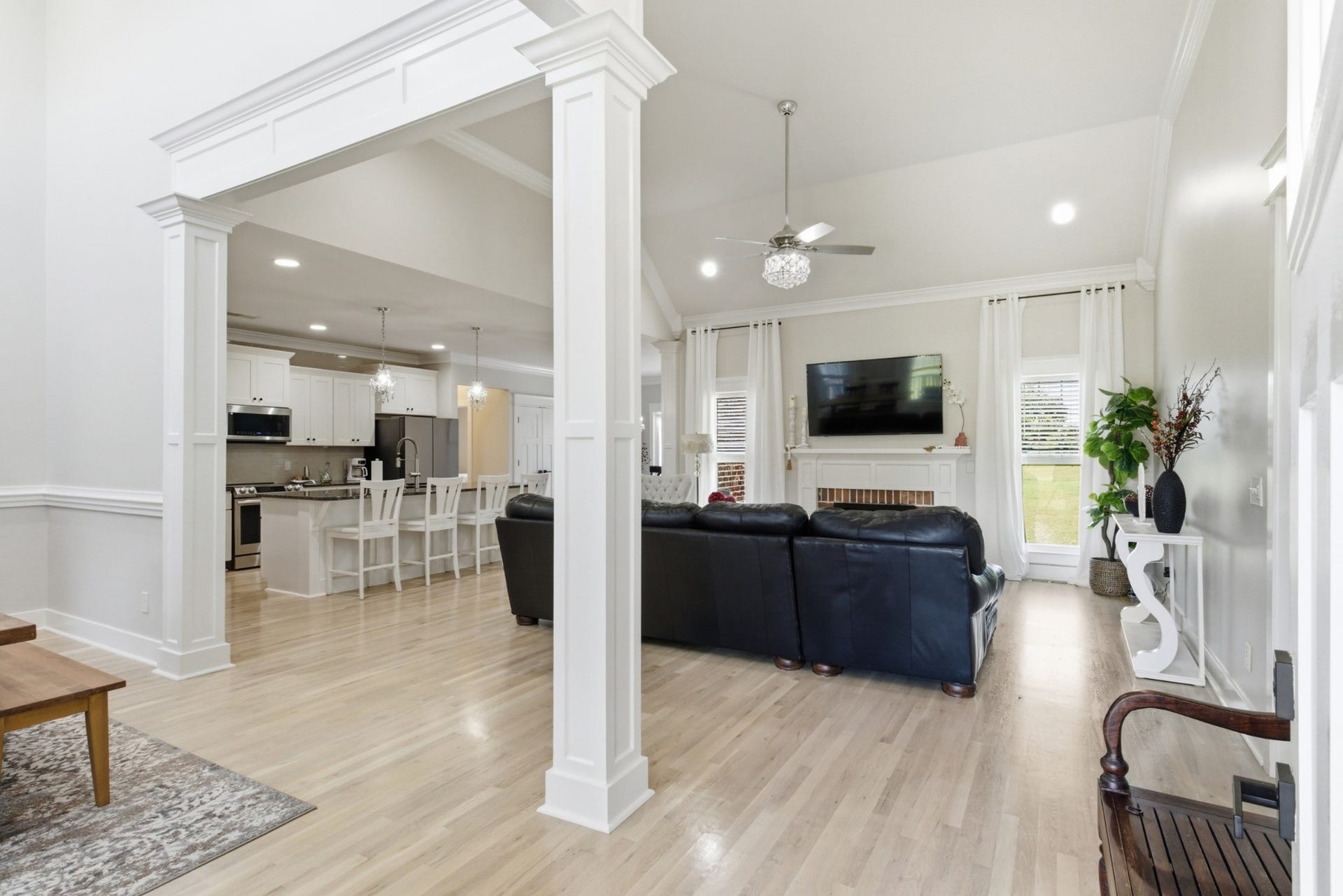 4016 Pleasant Gate Ln, Columbia, TN 38401 4016 Pleasant Gate Ln, Columbia, TN 38401