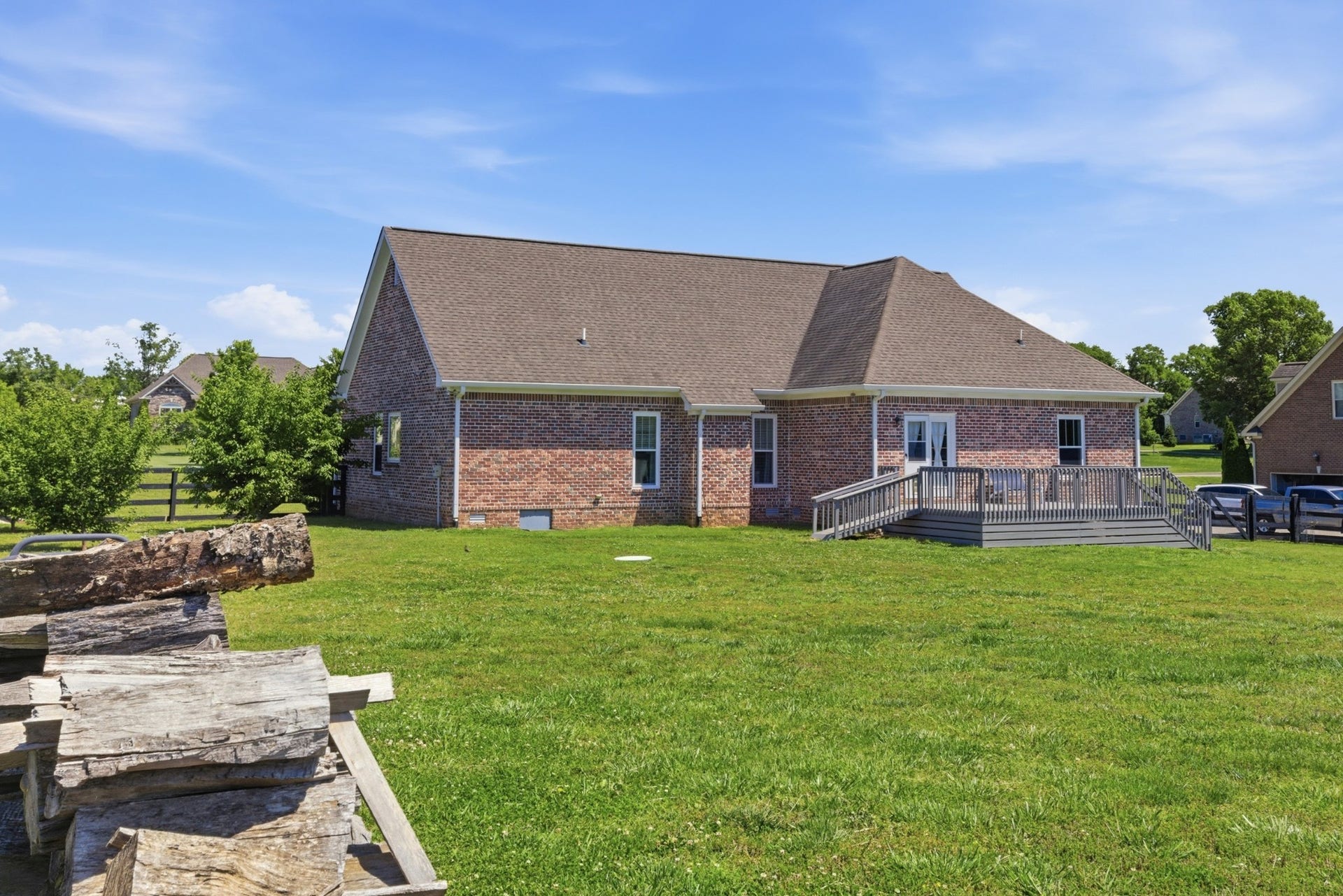 4016 Pleasant Gate Ln, Columbia, TN 38401 4016 Pleasant Gate Ln, Columbia, TN 38401
