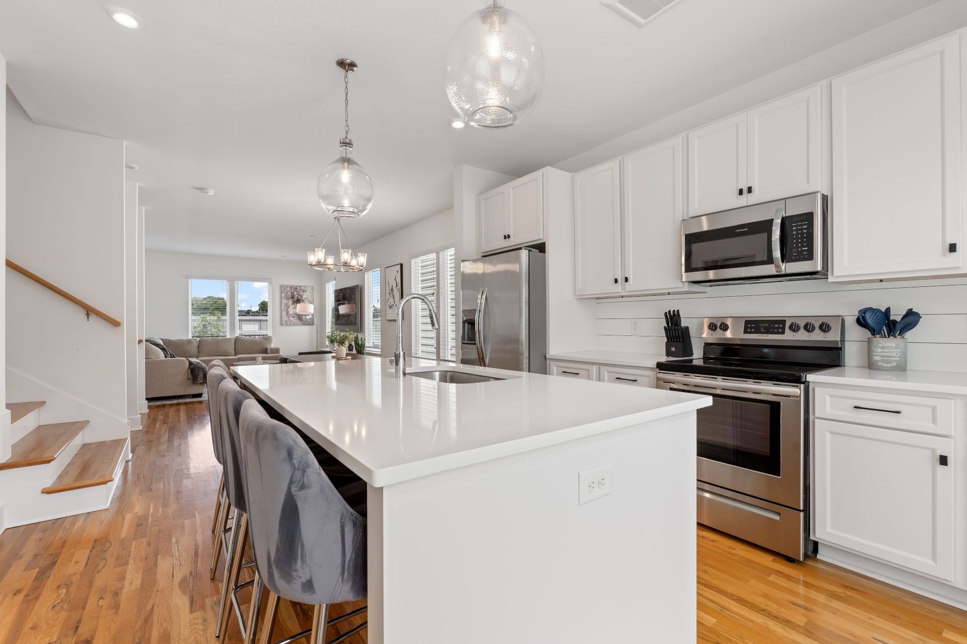 225 Sterling Point Cir, Nashville, TN 37209