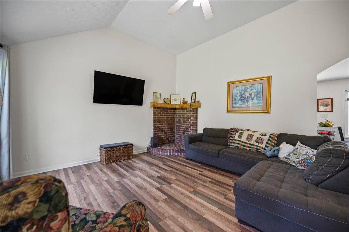 2454 Gene Fitzgerald Rd, Columbia, TN 38401 2454 Gene Fitzgerald Rd, Columbia, TN 38401