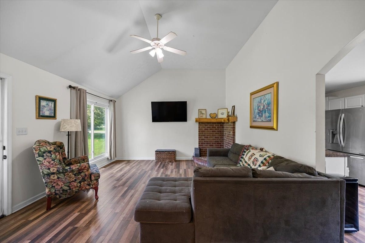 2454 Gene Fitzgerald Rd, Columbia, TN 38401 2454 Gene Fitzgerald Rd, Columbia, TN 38401