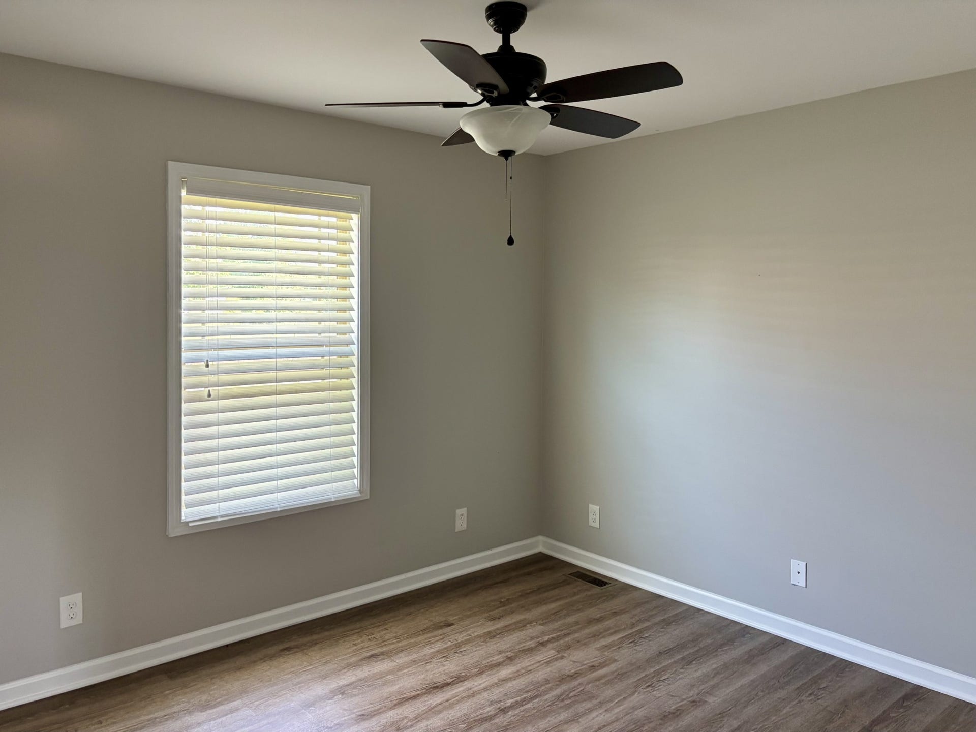 76 Al White Dr, Manchester, TN 37355 2nd Bedroom