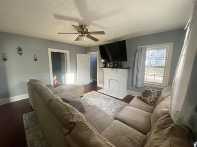 315 W 14th St, Columbia, TN 38401 315 W 14th St, Columbia, TN 38401