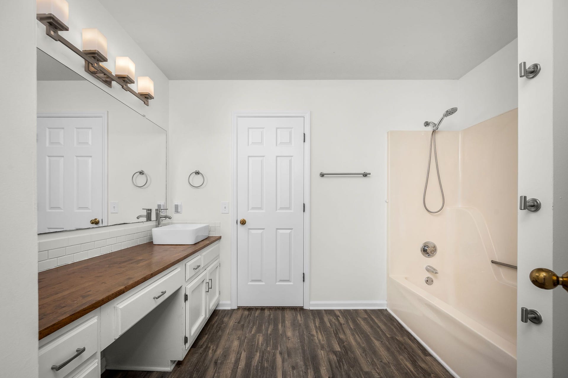 228 Hillside Ct, Murfreesboro, TN 37130 228 Hillside Ct, Murfreesboro, TN 37130