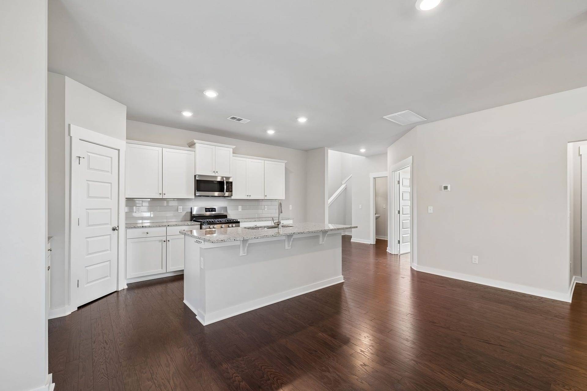 854 Sapphire Dr, Murfreesboro, TN 37128 854 Sapphire Dr, Murfreesboro, TN 37128