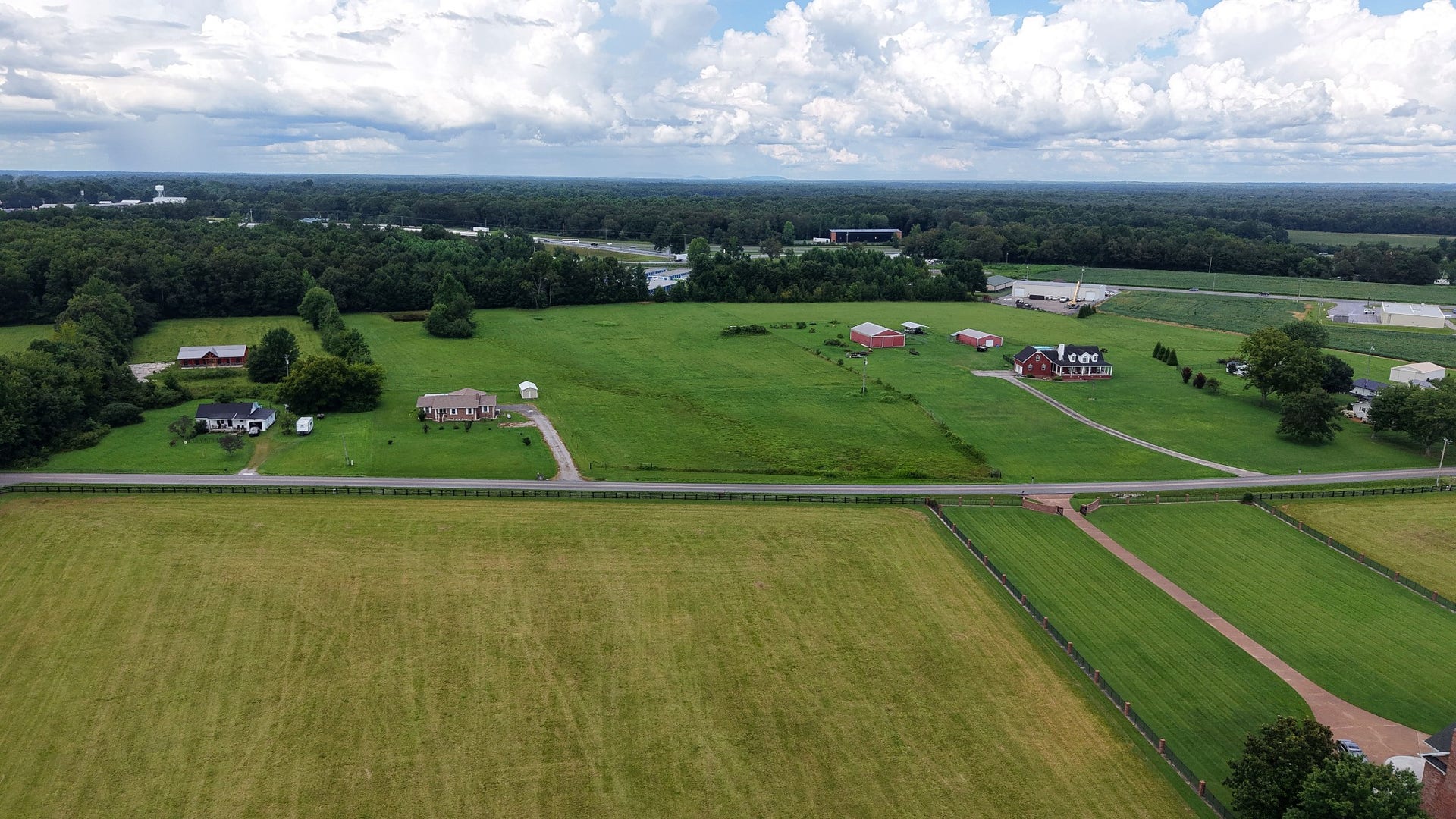 300 Sixteenth Model Rd, Manchester, TN 37355 300 Sixteenth Model Rd, Manchester, TN 37355
