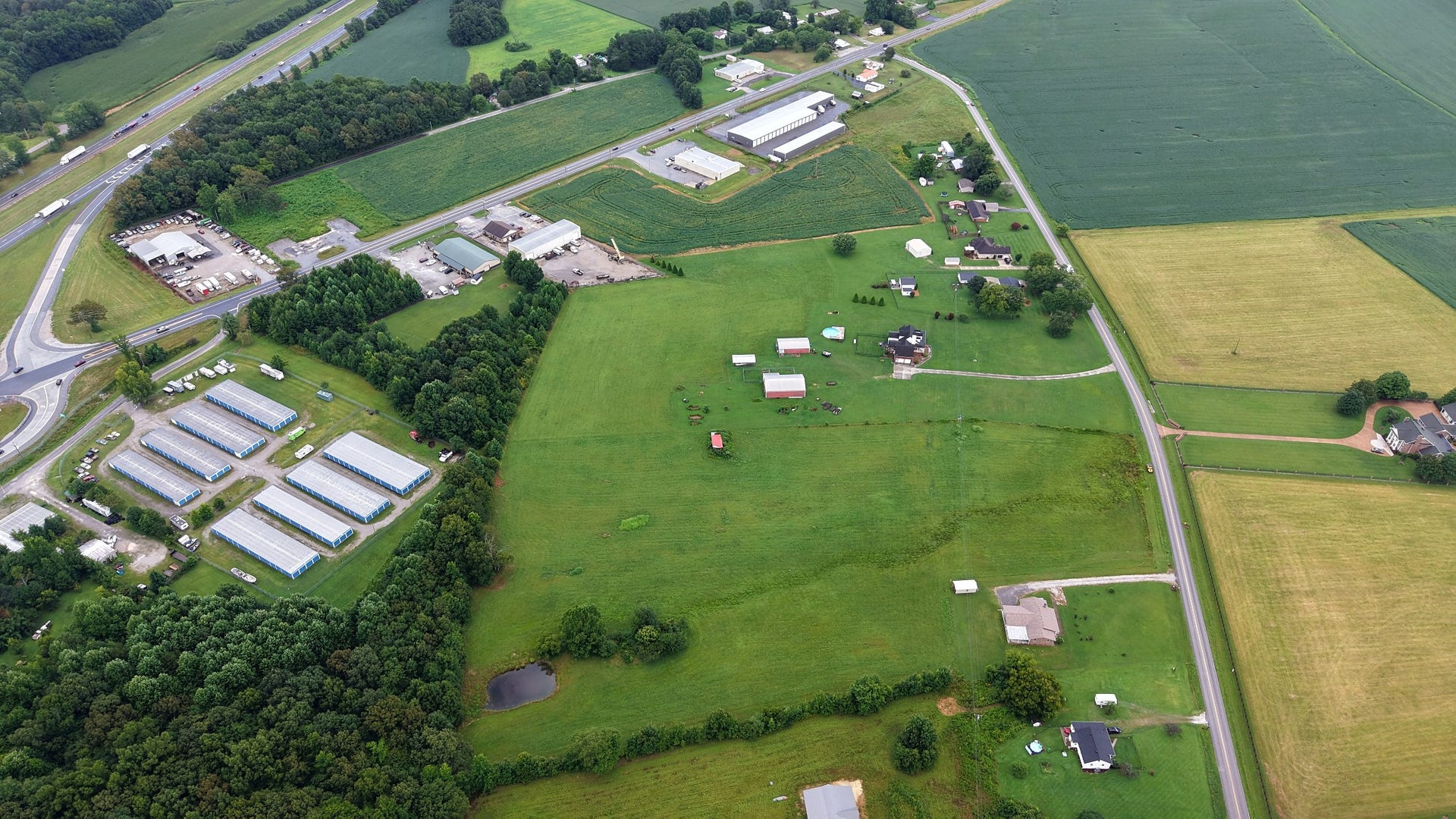 300 Sixteenth Model Rd, Manchester, TN 37355 300 Sixteenth Model Rd, Manchester, TN 37355