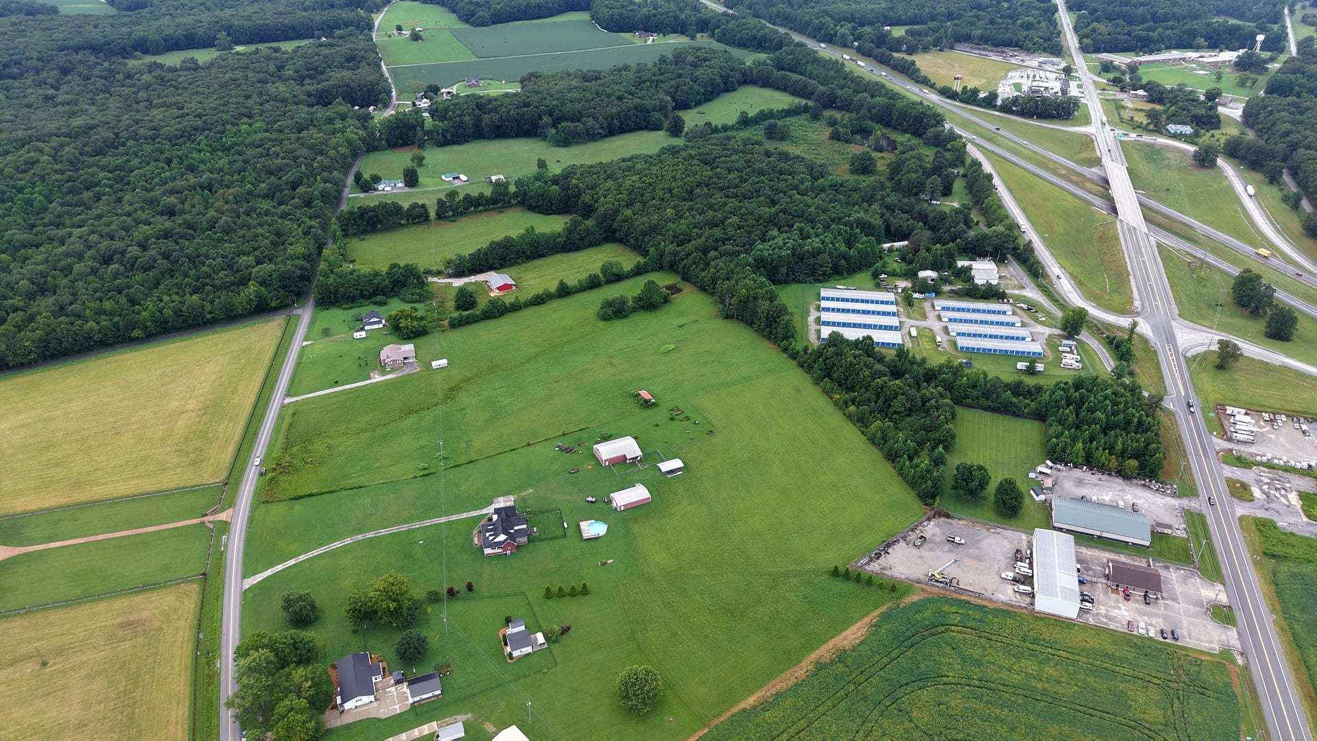 300 Sixteenth Model Rd, Manchester, TN 37355 300 Sixteenth Model Rd, Manchester, TN 37355