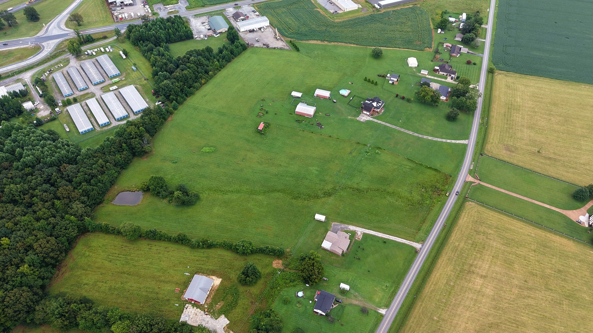 300 Sixteenth Model Rd, Manchester, TN 37355 300 Sixteenth Model Rd, Manchester, TN 37355