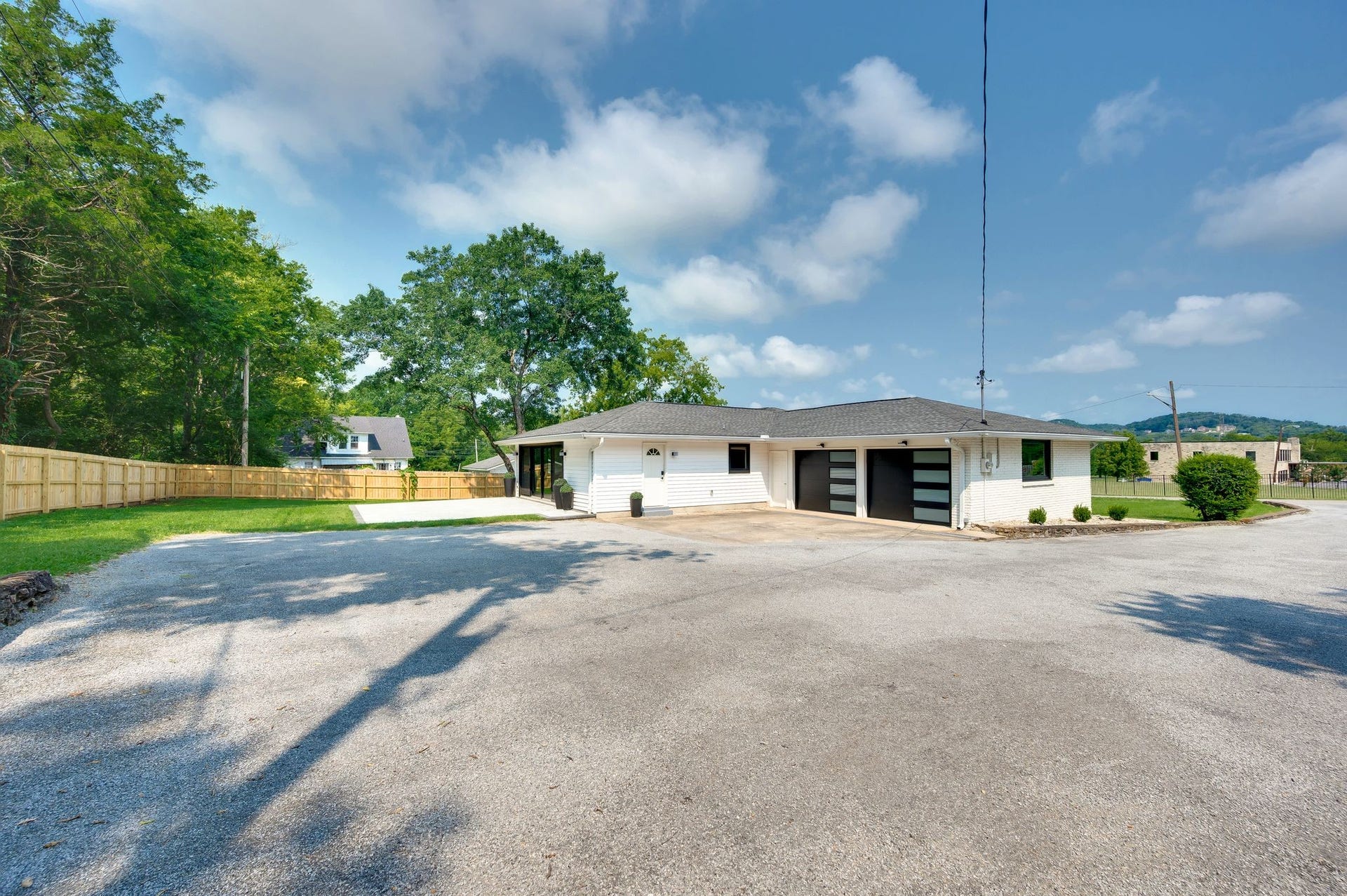 1205 Saint Marys Ln, Nashville, TN 37218 1205 Saint Marys Ln, Nashville, TN 37218