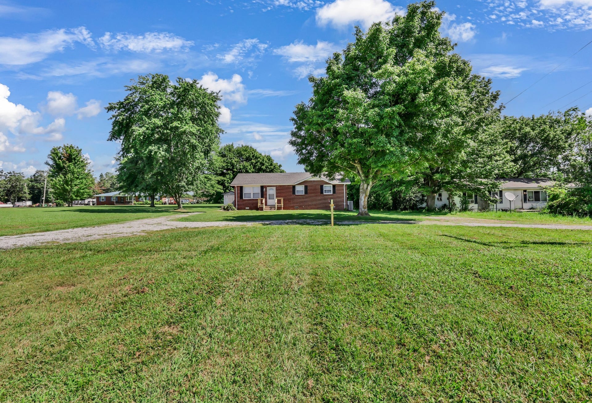 2459 Highway 79, Dover, TN 37058 2459 Highway 79, Dover, TN 37058