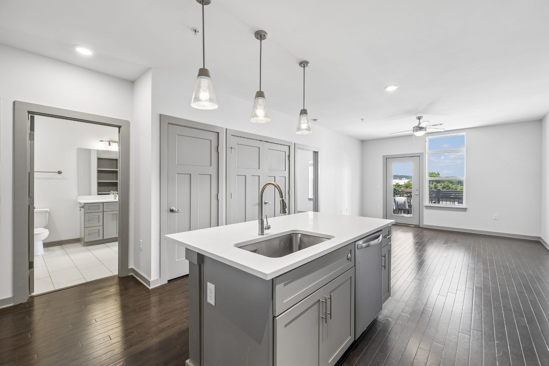 1638 54th Ave N, #202, Nashville, TN 37209 1638 54th Ave N, #202, Nashville, TN 37209