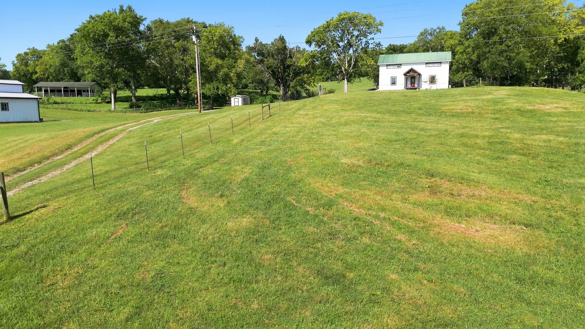 4824 Campbellsville Pike, Columbia, TN 38401 4824 Campbellsville Pike, Columbia, TN 38401
