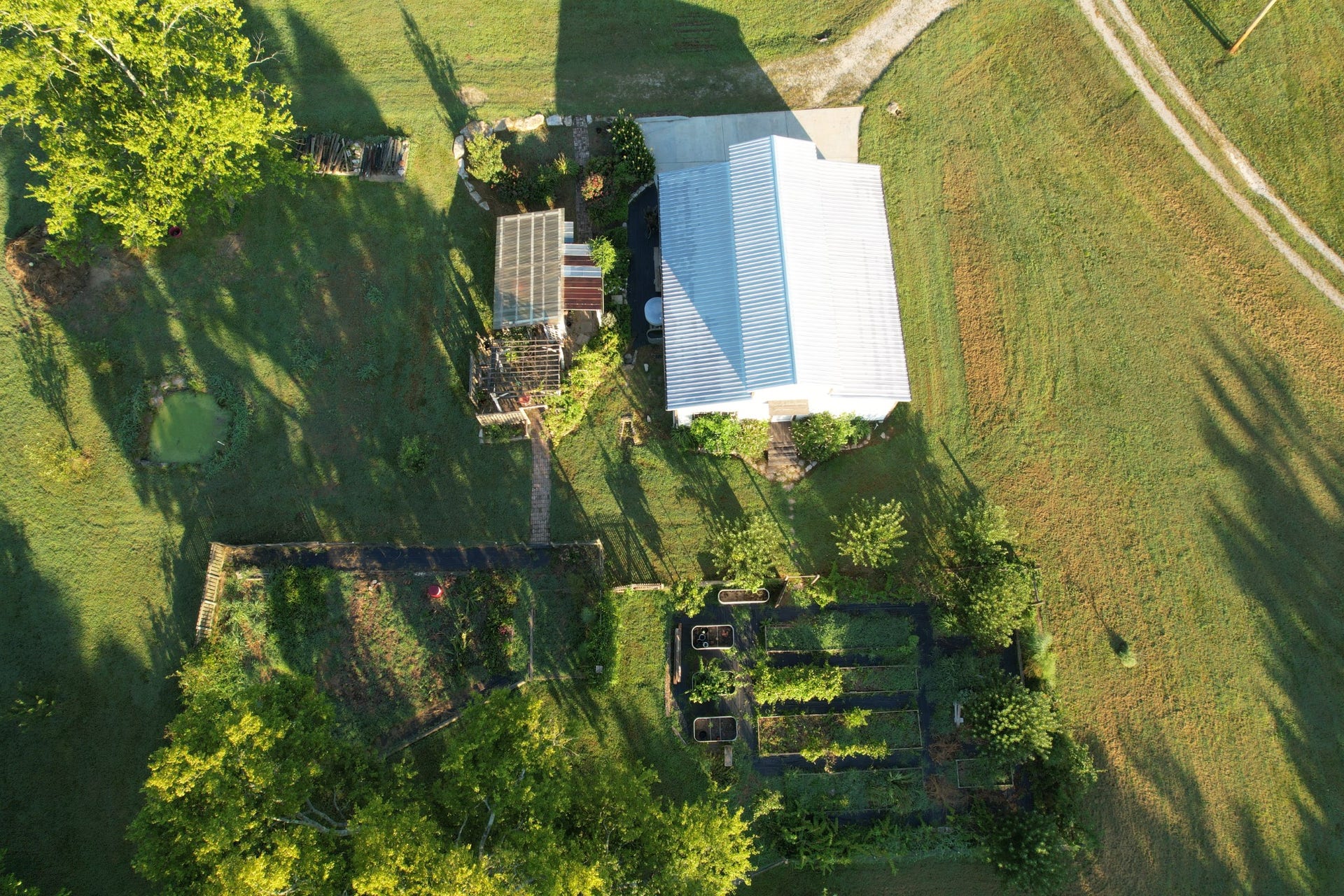 4824 Campbellsville Pike, Columbia, TN 38401 4824 Campbellsville Pike, Columbia, TN 38401