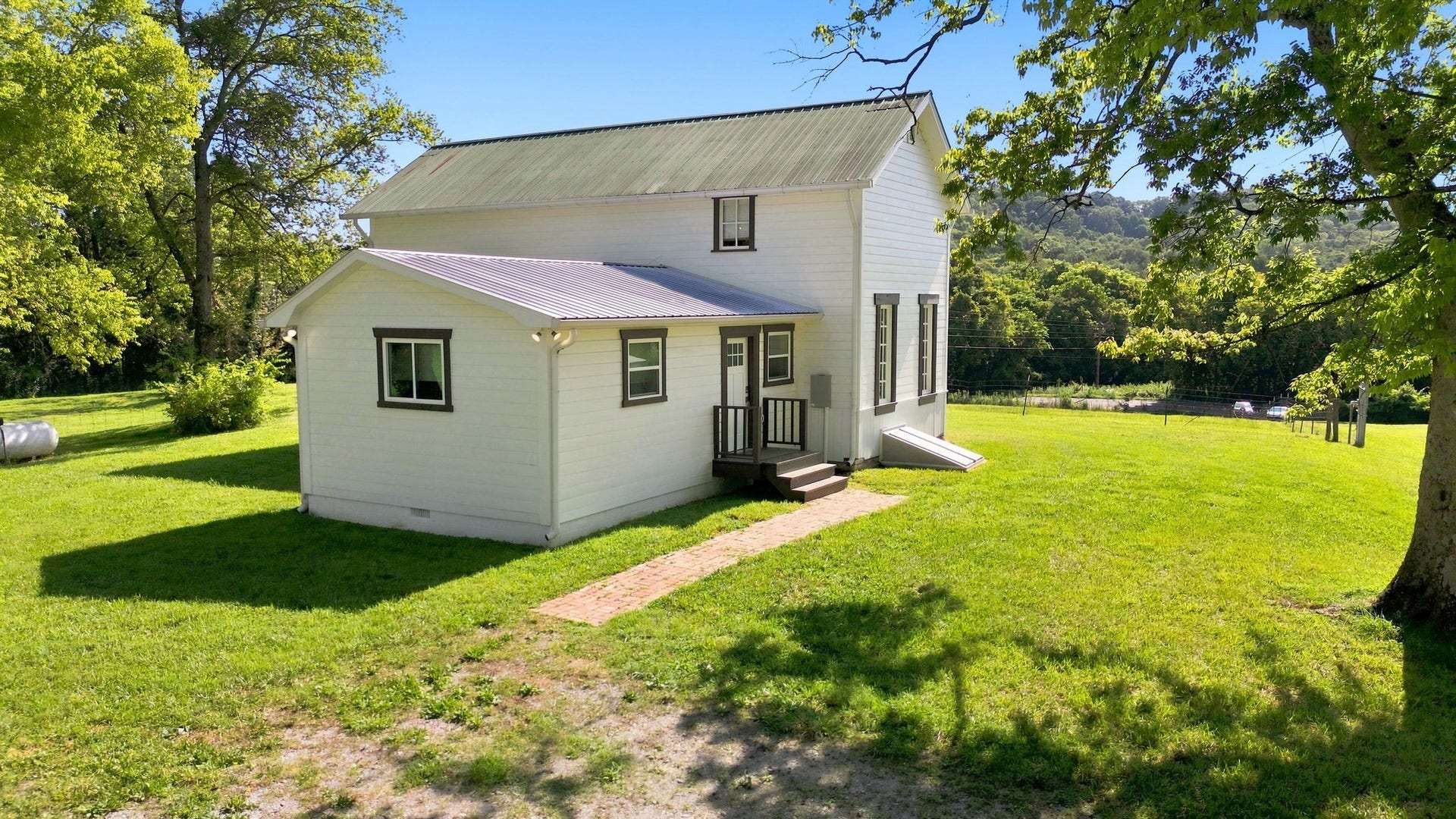 4824 Campbellsville Pike, Columbia, TN 38401 4824 Campbellsville Pike, Columbia, TN 38401