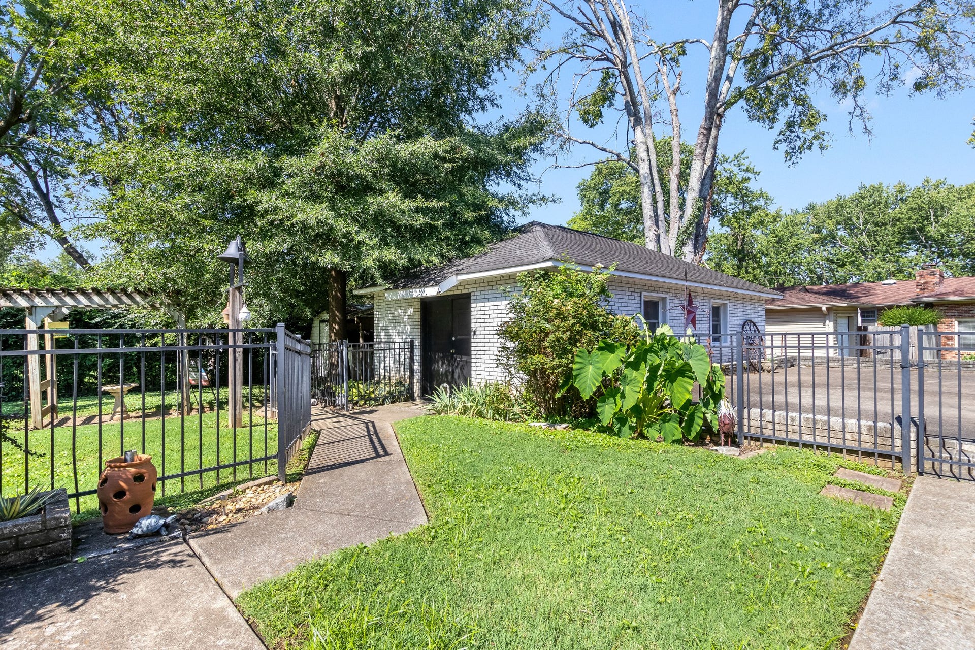 206 Ridgecrest Dr, Murfreesboro, TN 37130 206 Ridgecrest Dr, Murfreesboro, TN 37130
