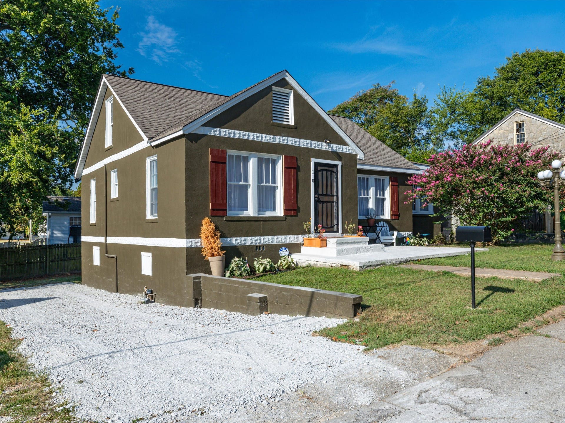 110 E Merchant St, Mount Pleasant, TN 38474 110 E Merchant St, Mount Pleasant, TN 38474
