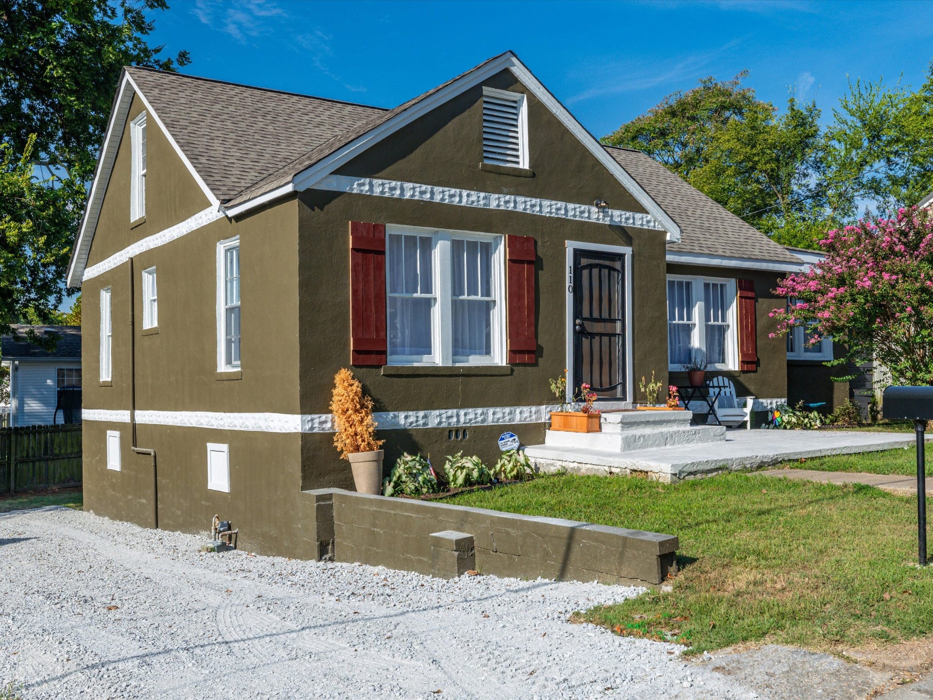 110 E Merchant St, Mount Pleasant, TN 38474 110 E Merchant St, Mount Pleasant, TN 38474