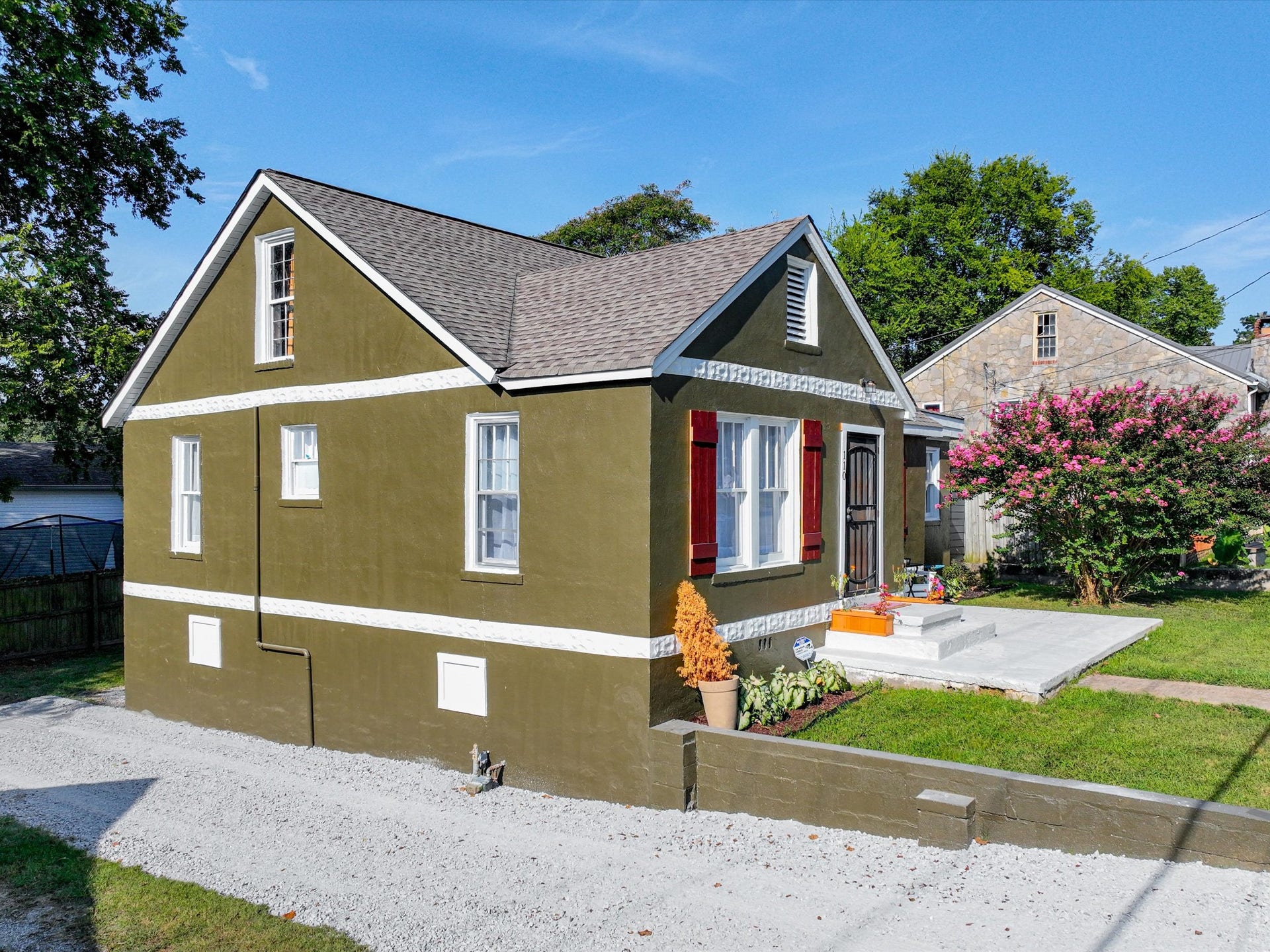 110 E Merchant St, Mount Pleasant, TN 38474 110 E Merchant St, Mount Pleasant, TN 38474