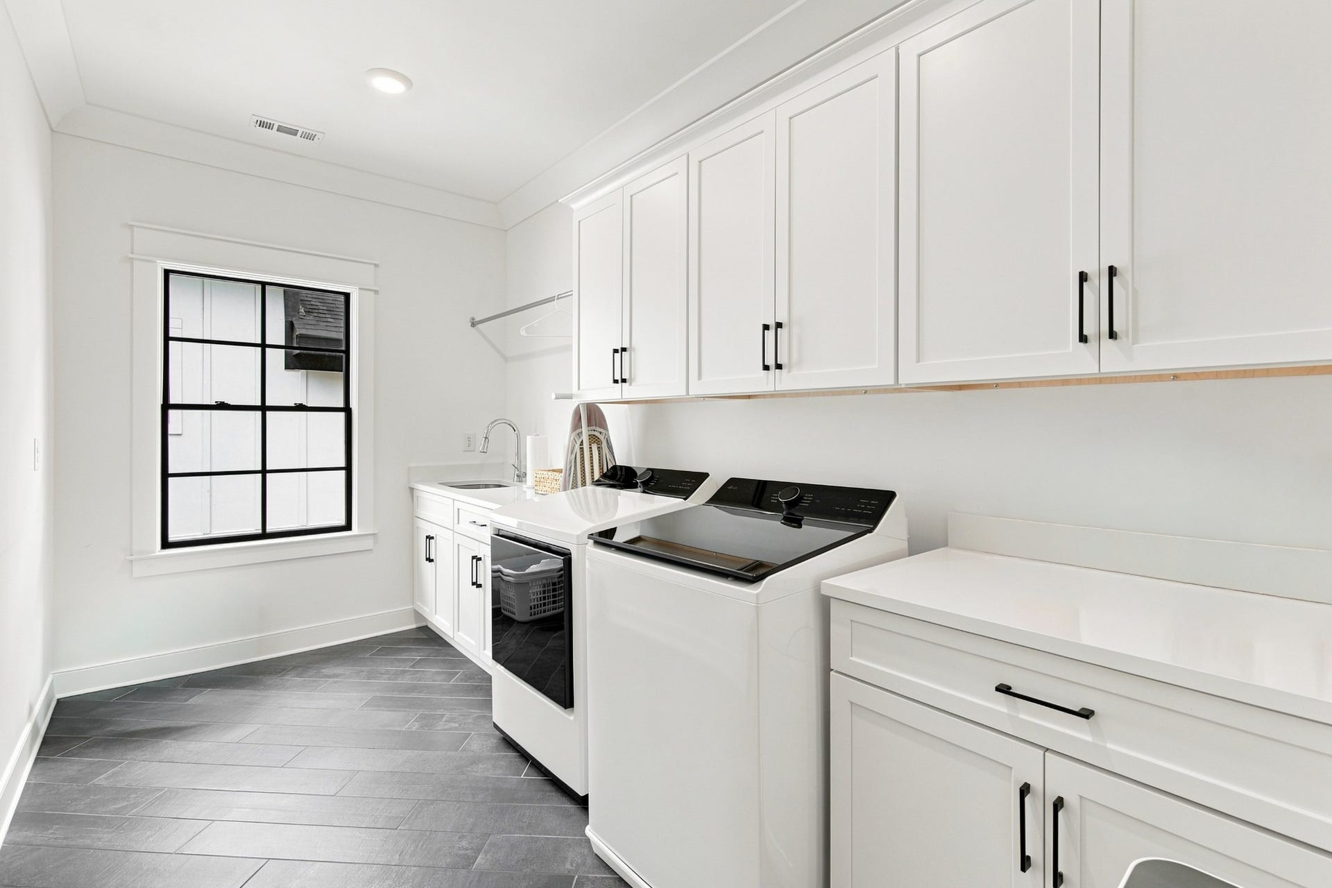 3914 Abbott Martin Rd, Nashville, TN 37215 3914 Abbott Martin Rd, Nashville, TN 37215