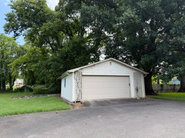 109 Cotton Mill Rd, Fayetteville, TN 37334 109 Cotton Mill Rd, Fayetteville, TN 37334