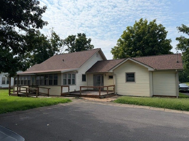 109 Cotton Mill Rd, Fayetteville, TN 37334 109 Cotton Mill Rd, Fayetteville, TN 37334