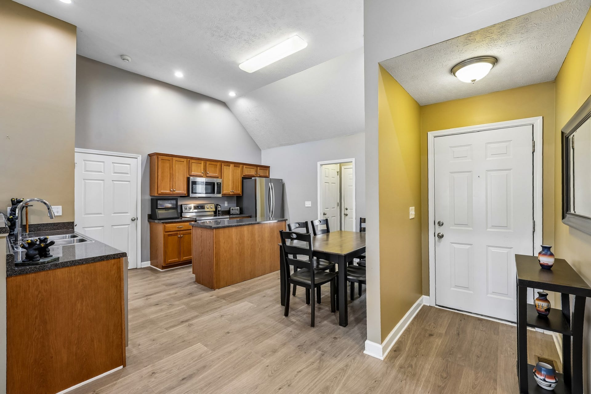 4620 Catalina Ct, Murfreesboro, TN 37128 4620 Catalina Ct, Murfreesboro, TN 37128