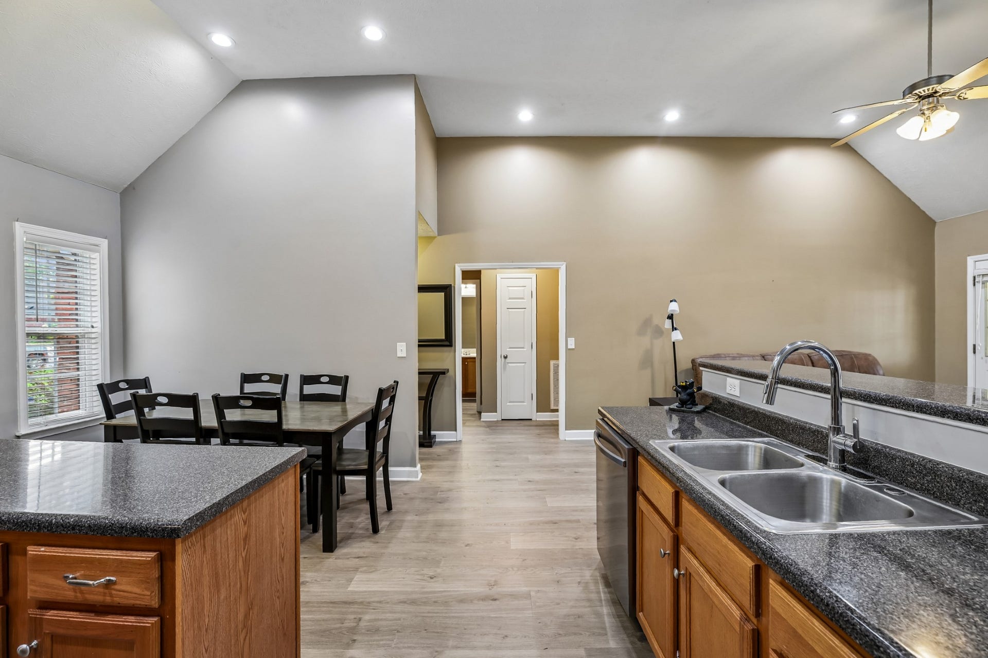 4620 Catalina Ct, Murfreesboro, TN 37128 4620 Catalina Ct, Murfreesboro, TN 37128