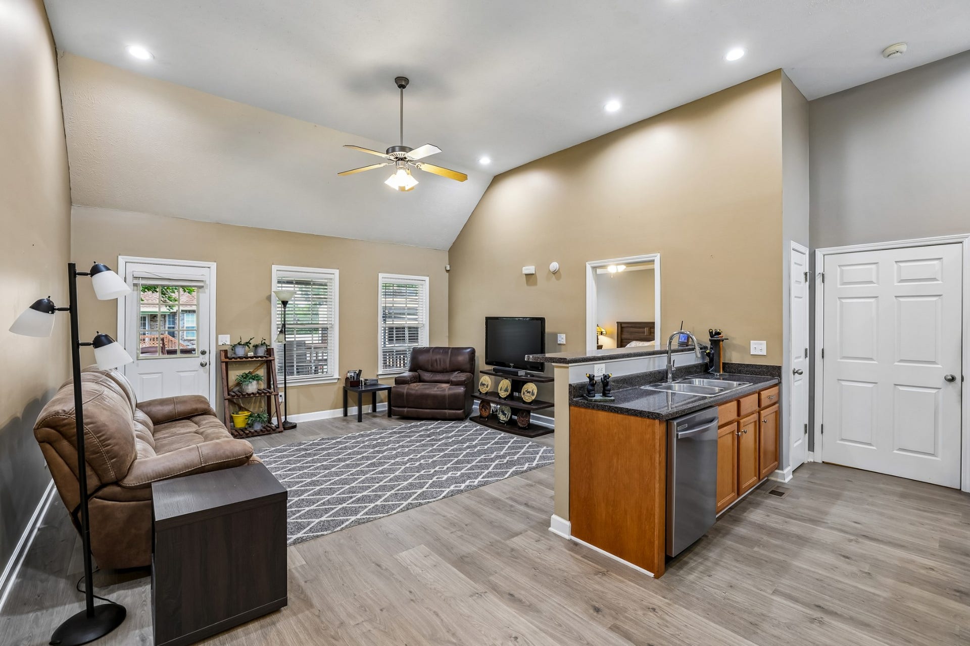 4620 Catalina Ct, Murfreesboro, TN 37128 4620 Catalina Ct, Murfreesboro, TN 37128