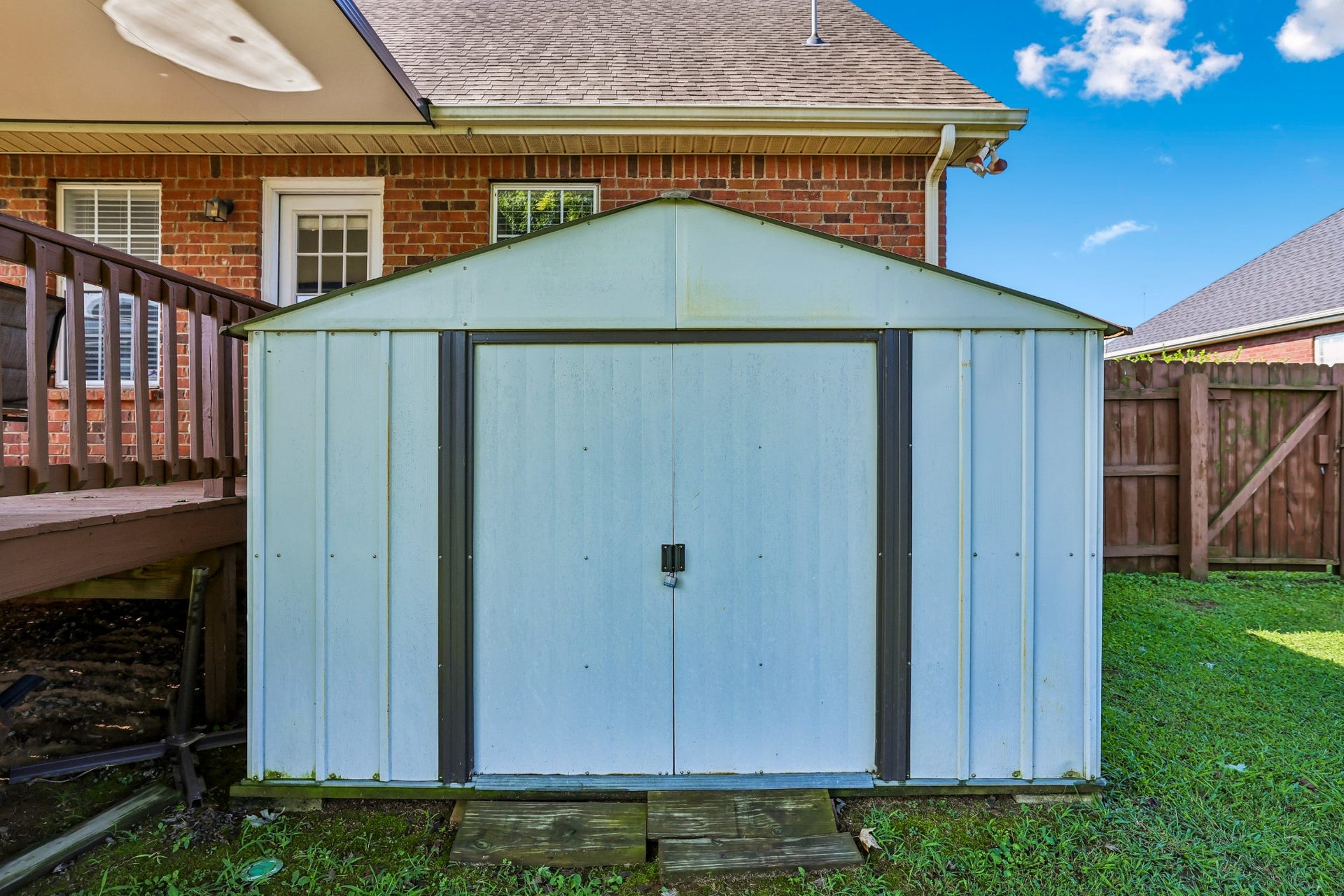 4620 Catalina Ct, Murfreesboro, TN 37128 STORAGE SHED STAYS WITH THE HOME