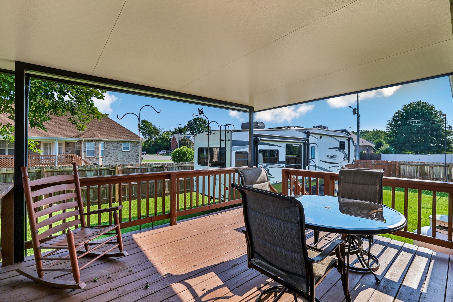 4620 Catalina Ct, Murfreesboro, TN 37128 GREAT COVERED DECK FOR ENTERTAINING, OR JUST RELAXING