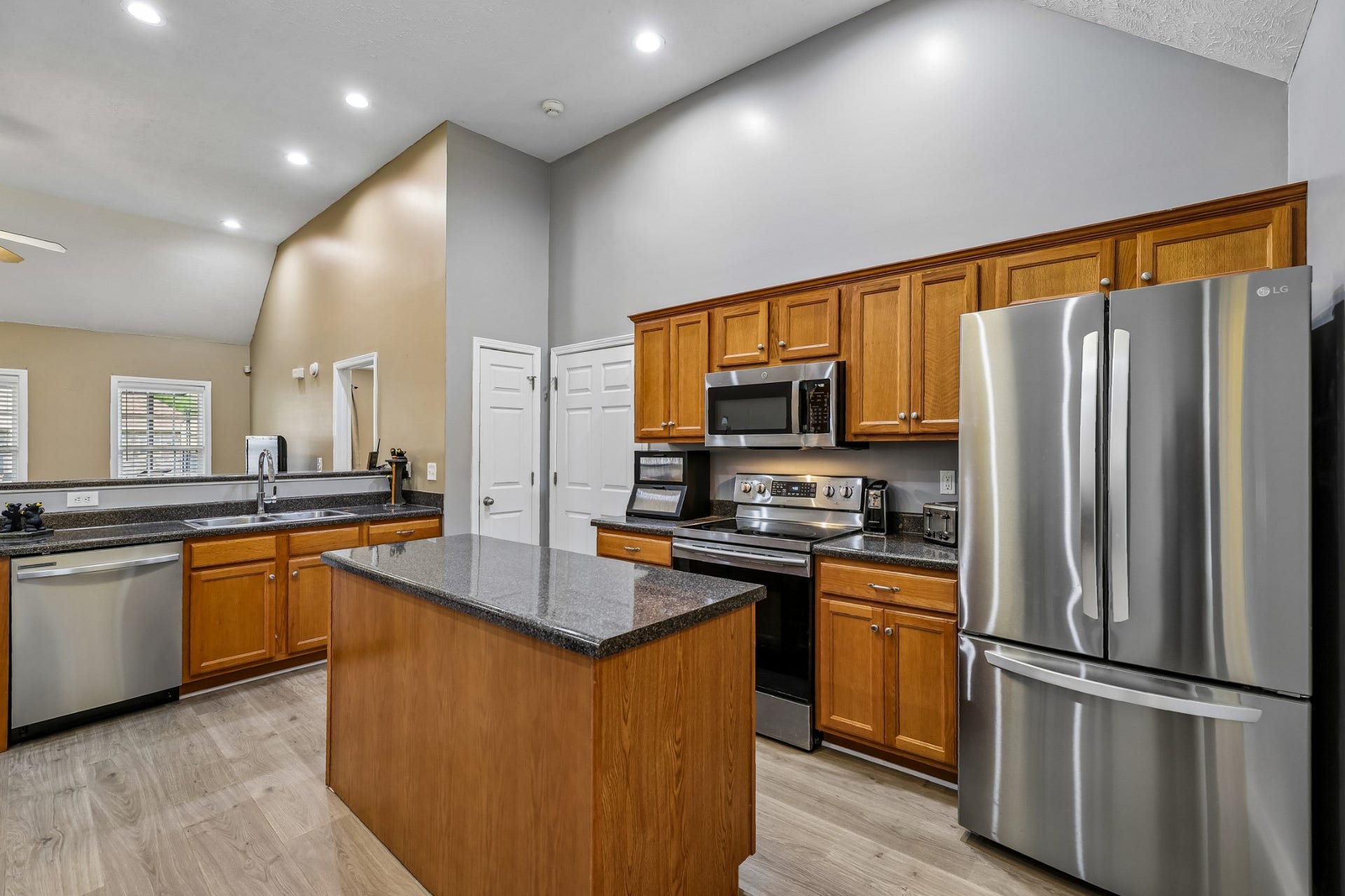 4620 Catalina Ct, Murfreesboro, TN 37128 4620 Catalina Ct, Murfreesboro, TN 37128