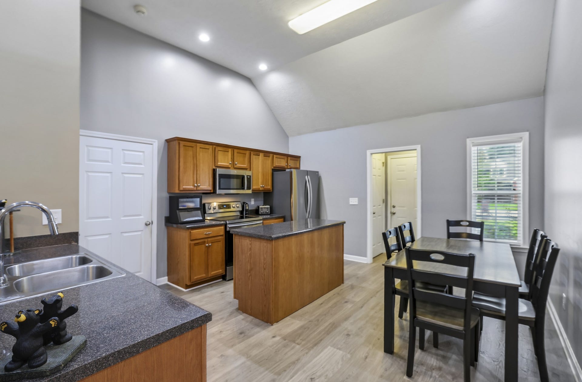 4620 Catalina Ct, Murfreesboro, TN 37128 4620 Catalina Ct, Murfreesboro, TN 37128