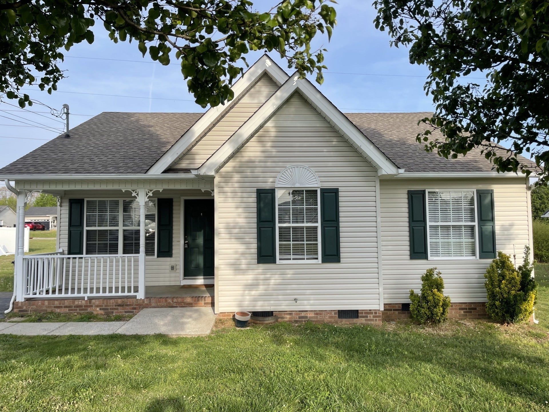 1604 Baucom Dr, Columbia, TN 38401 1604 Baucom Dr, Columbia, TN 38401