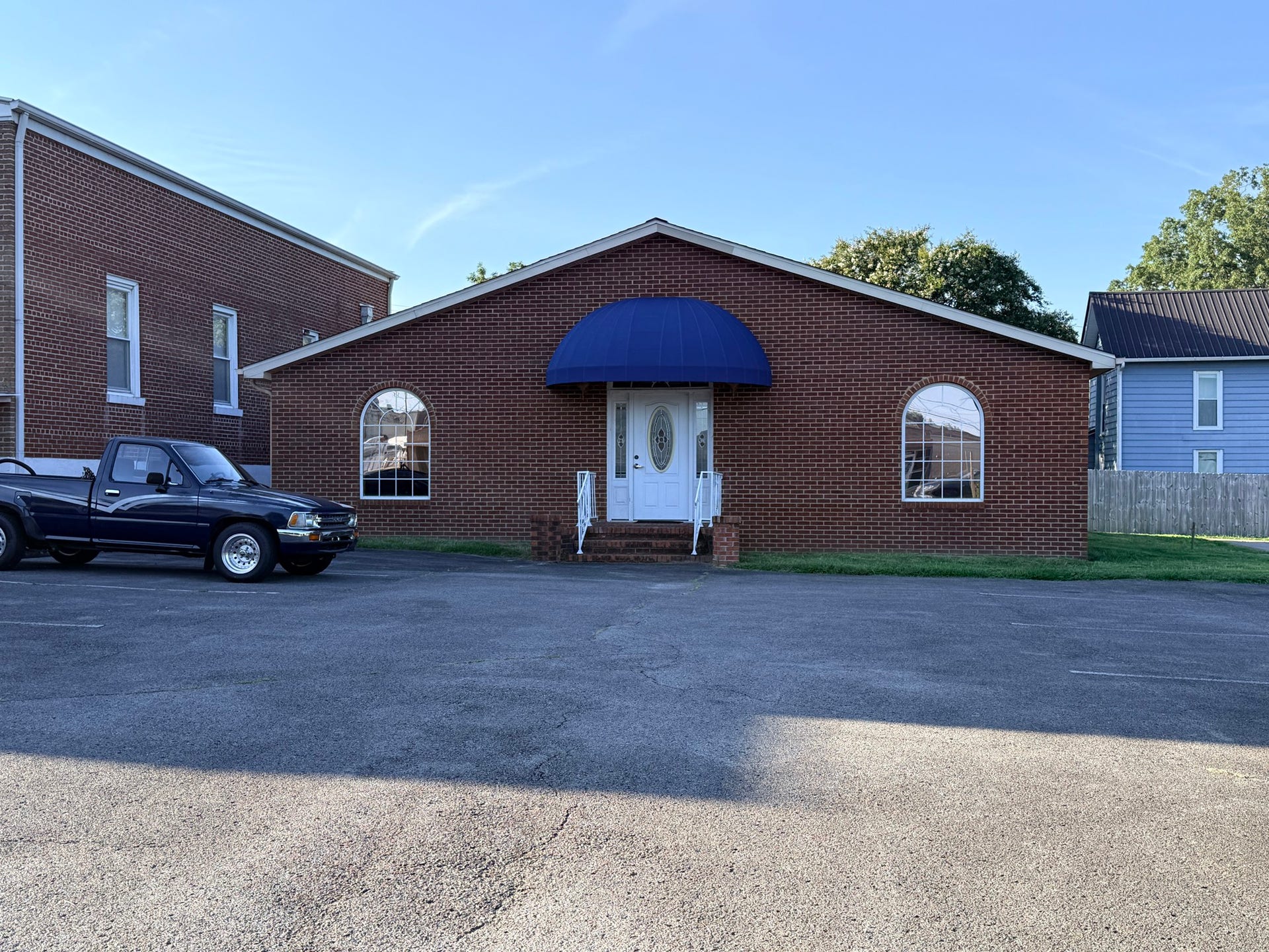 119 E Fort St, Manchester, TN 37355 119 E Fort St, Manchester, TN 37355