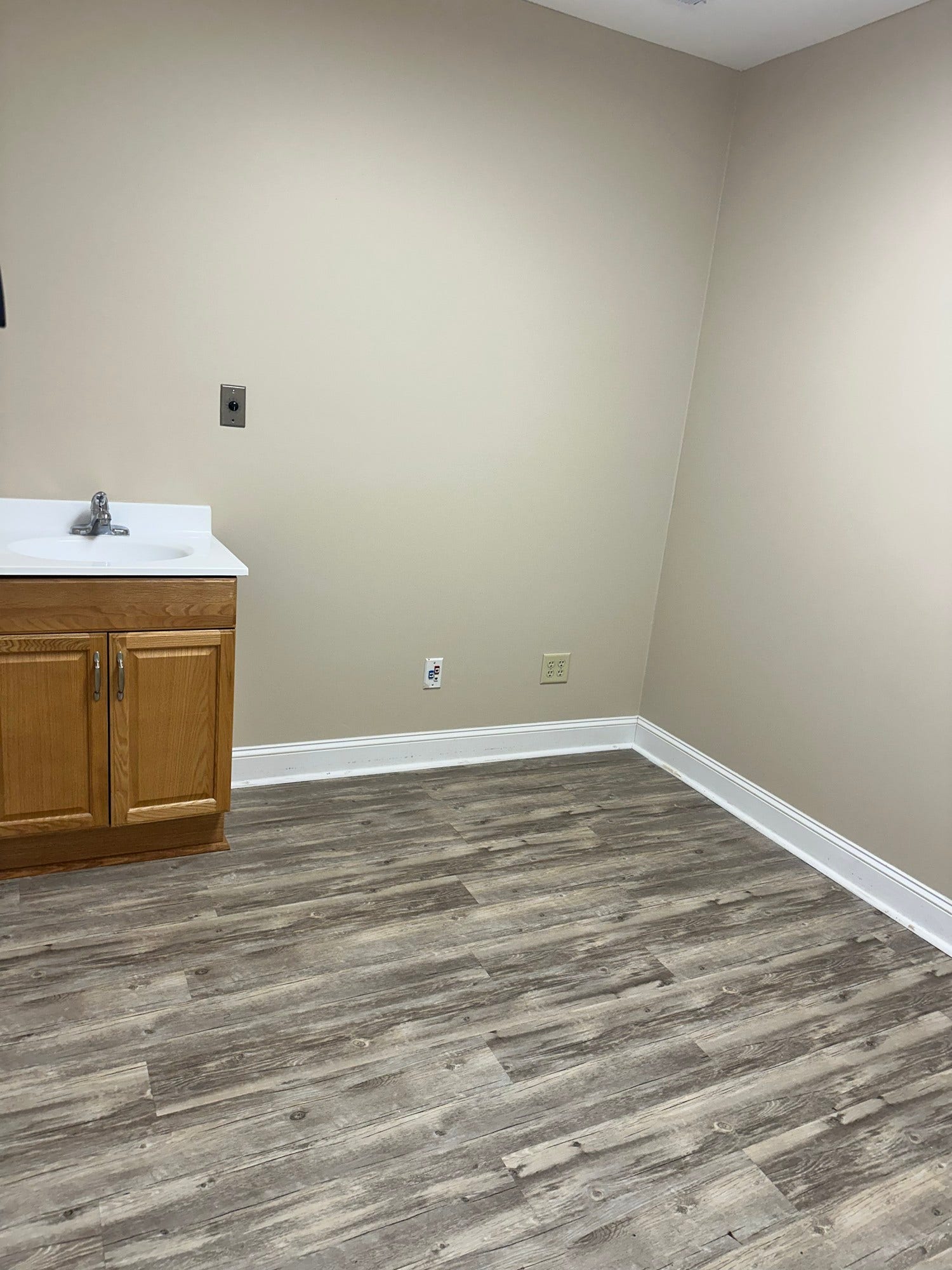 119 E Fort St, Manchester, TN 37355 119 E Fort St, Manchester, TN 37355