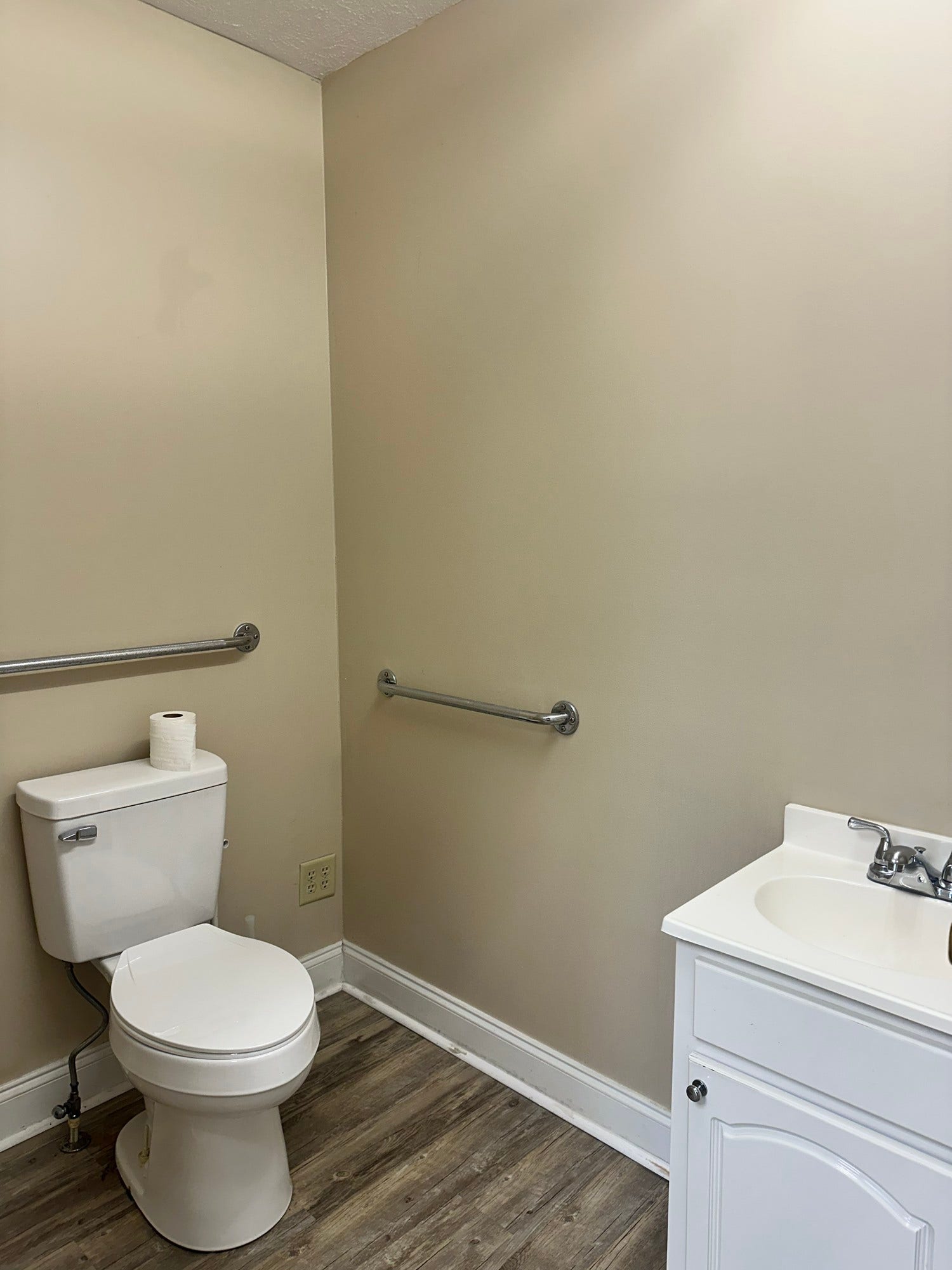 119 E Fort St, Manchester, TN 37355 119 E Fort St, Manchester, TN 37355