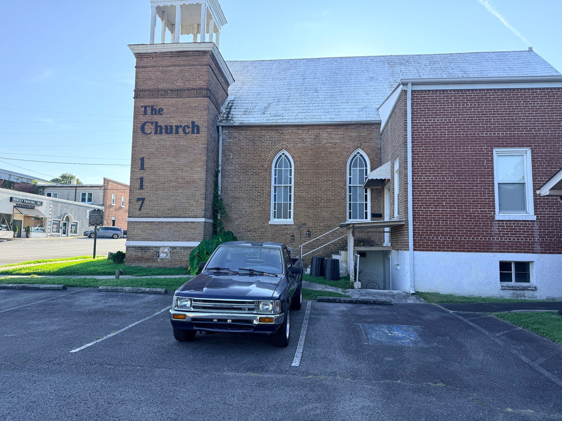 119 E Fort St, Manchester, TN 37355 119 E Fort St, Manchester, TN 37355