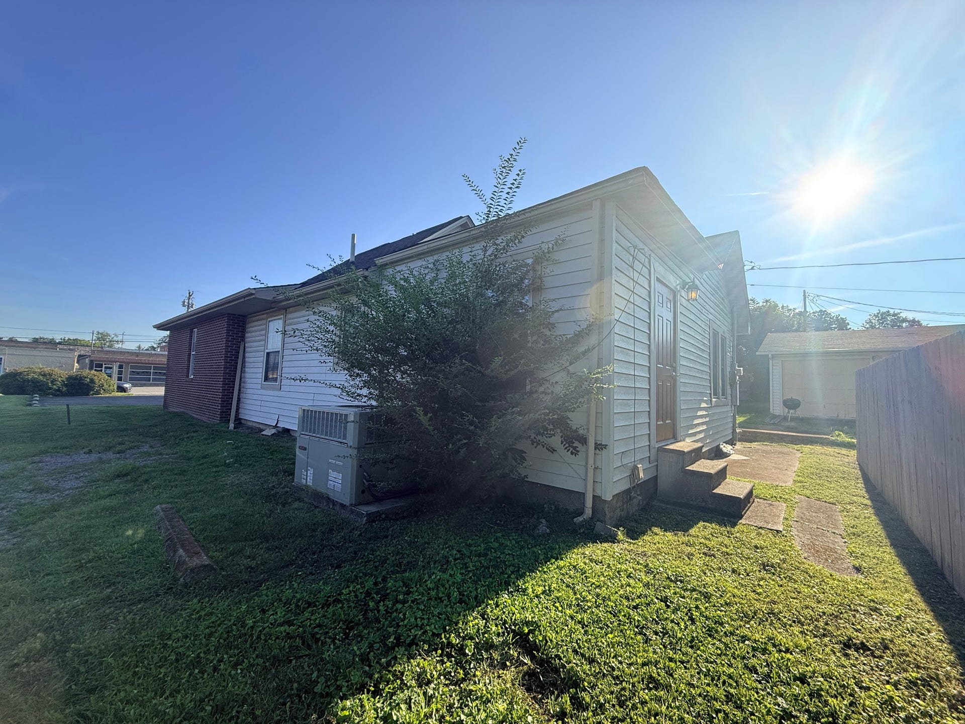 119 E Fort St, Manchester, TN 37355 119 E Fort St, Manchester, TN 37355