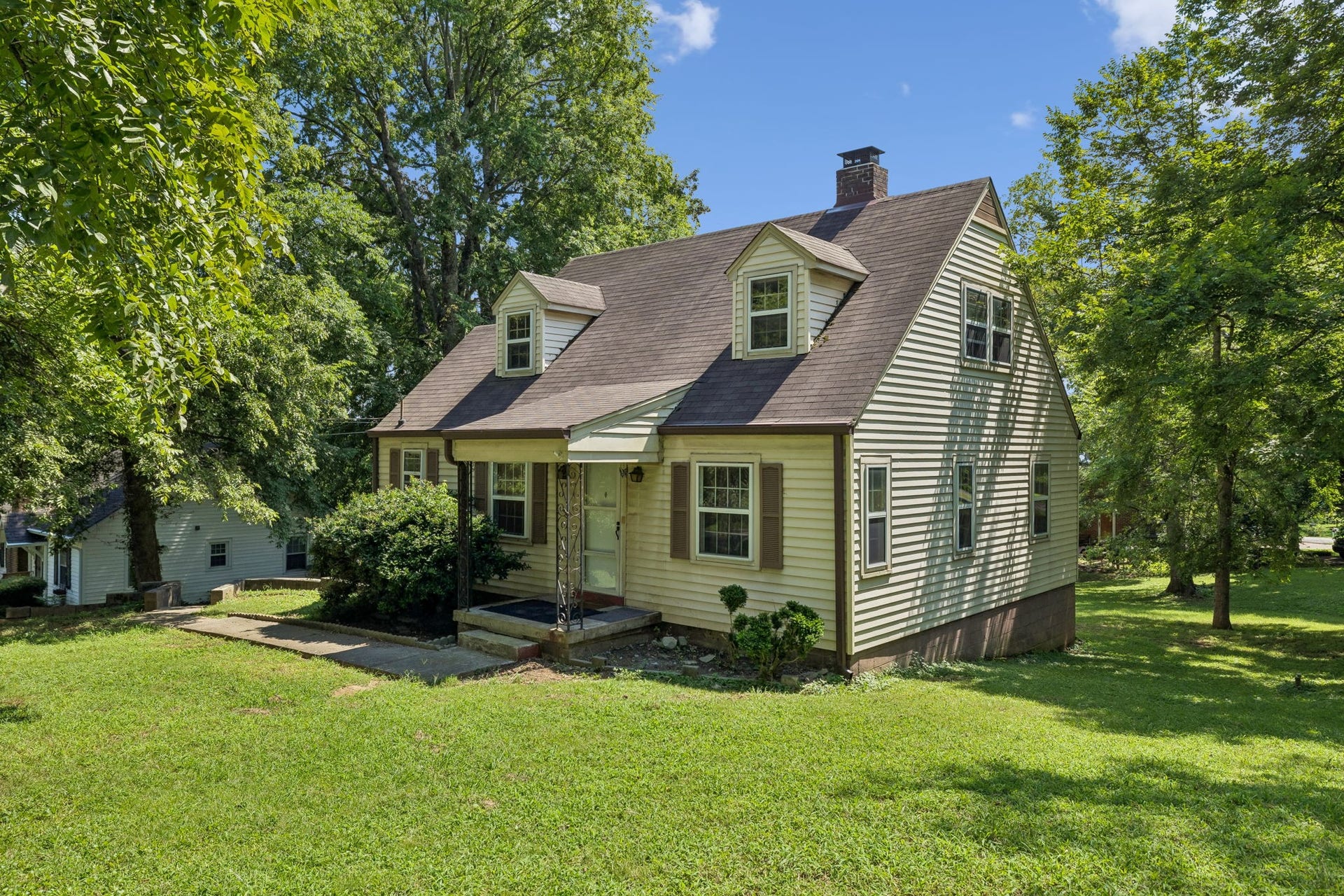 210 Cliffdale Rd, Nashville, TN 37214 210 Cliffdale Rd, Nashville, TN 37214