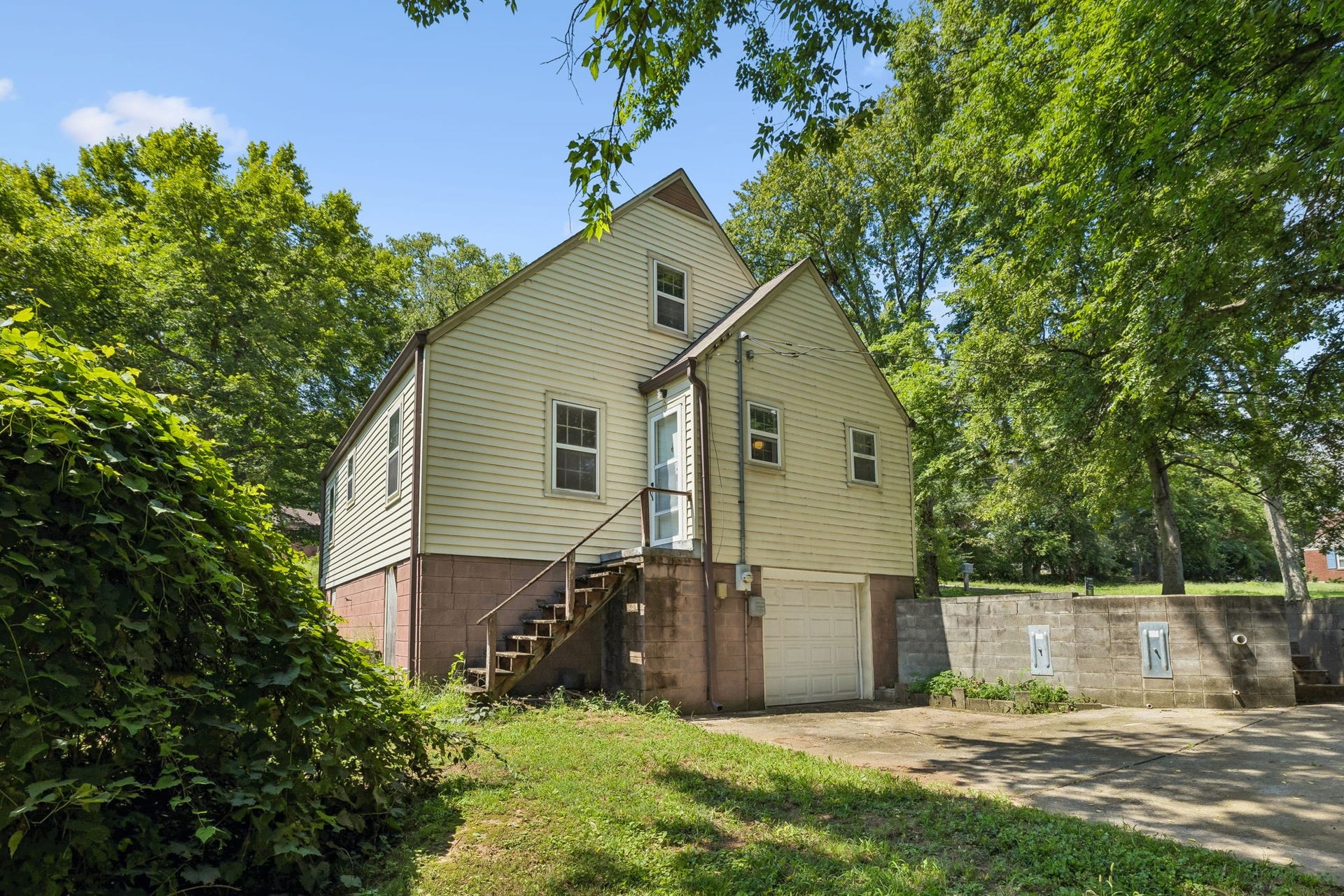 210 Cliffdale Rd, Nashville, TN 37214 210 Cliffdale Rd, Nashville, TN 37214