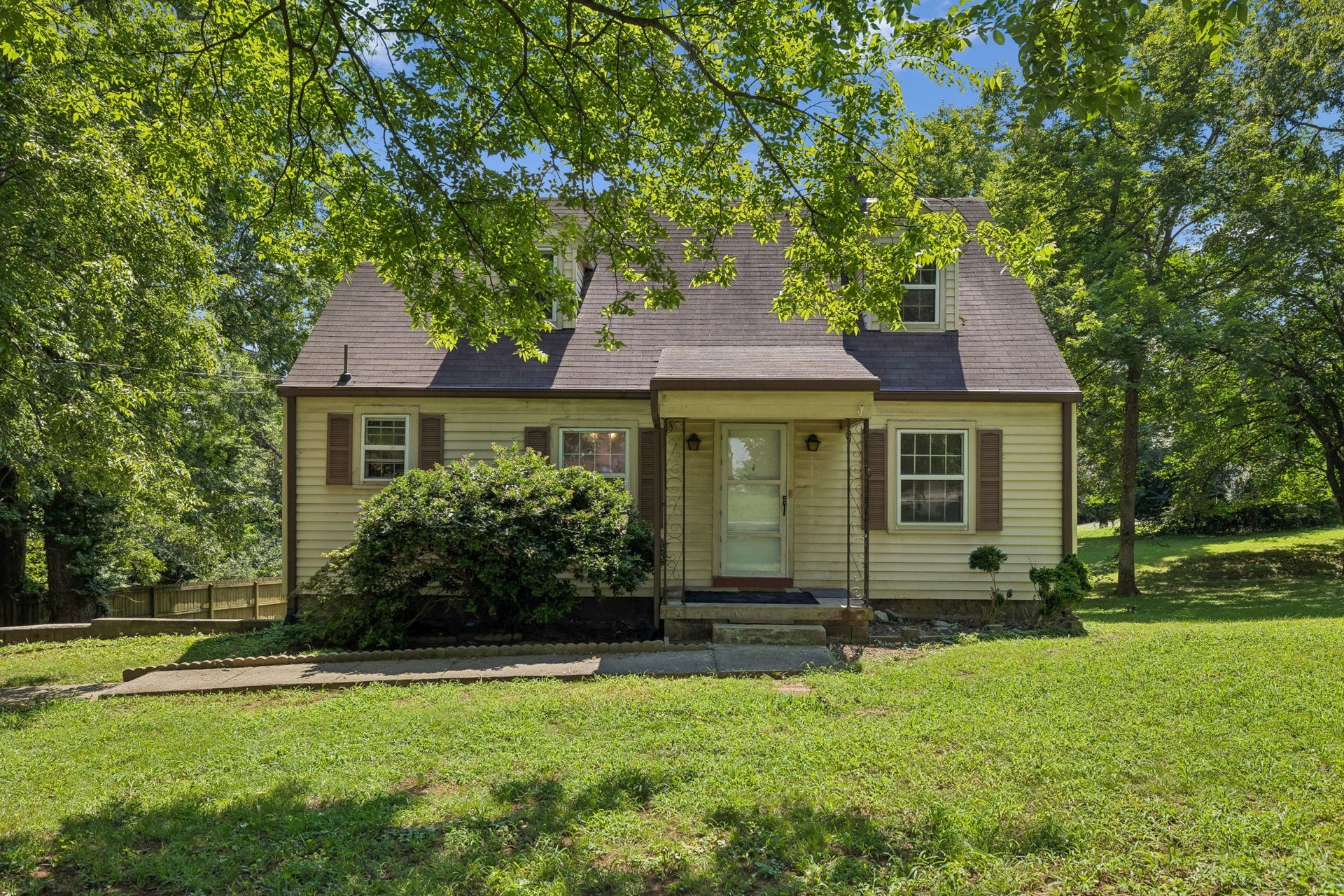 210 Cliffdale Rd, Nashville, TN 37214 210 Cliffdale Rd, Nashville, TN 37214
