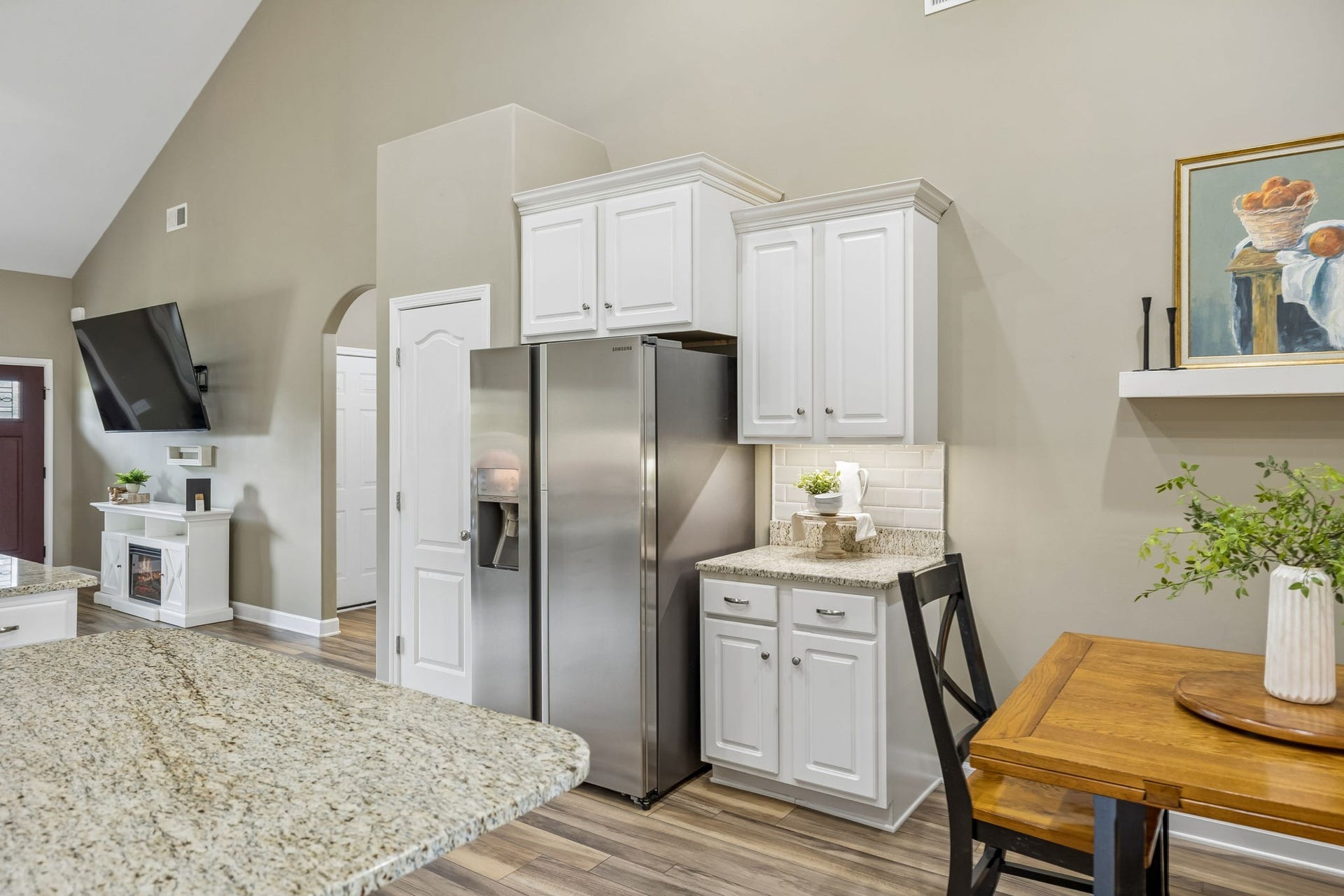 2204 Bee Hive Dr, Columbia, TN 38401 2204 Bee Hive Dr, Columbia, TN 38401