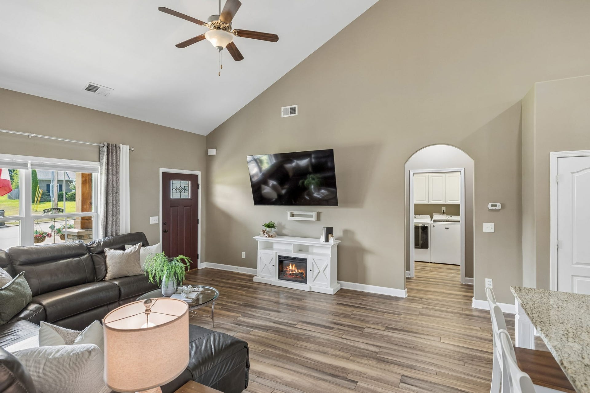 2204 Bee Hive Dr, Columbia, TN 38401 2204 Bee Hive Dr, Columbia, TN 38401