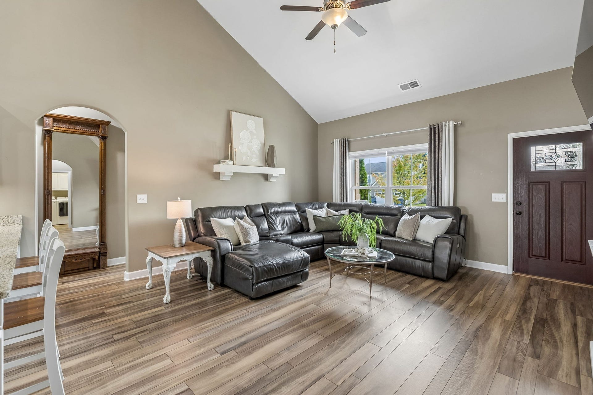 2204 Bee Hive Dr, Columbia, TN 38401 2204 Bee Hive Dr, Columbia, TN 38401